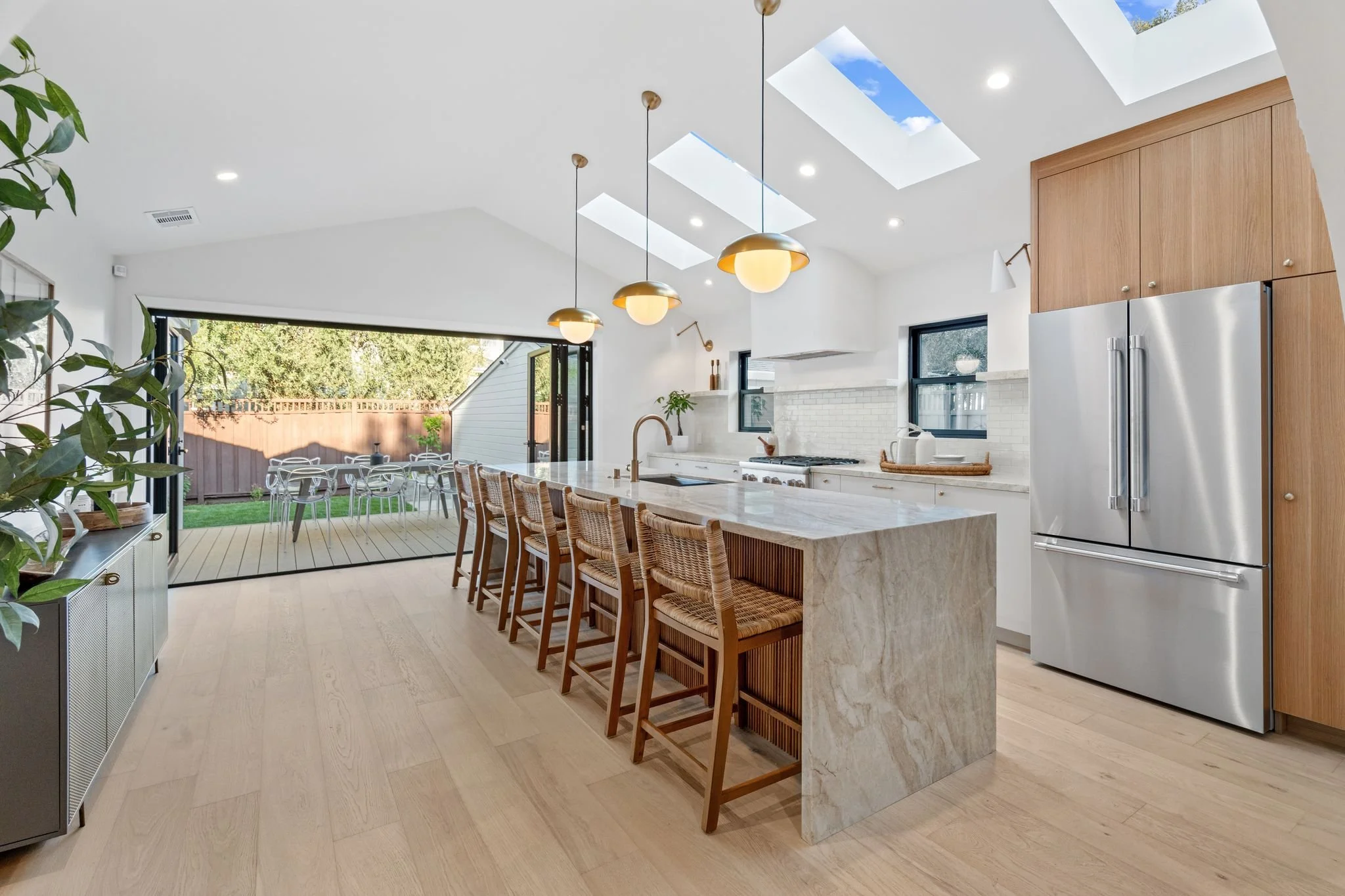 2036 Glen Una Ave-15.jpg