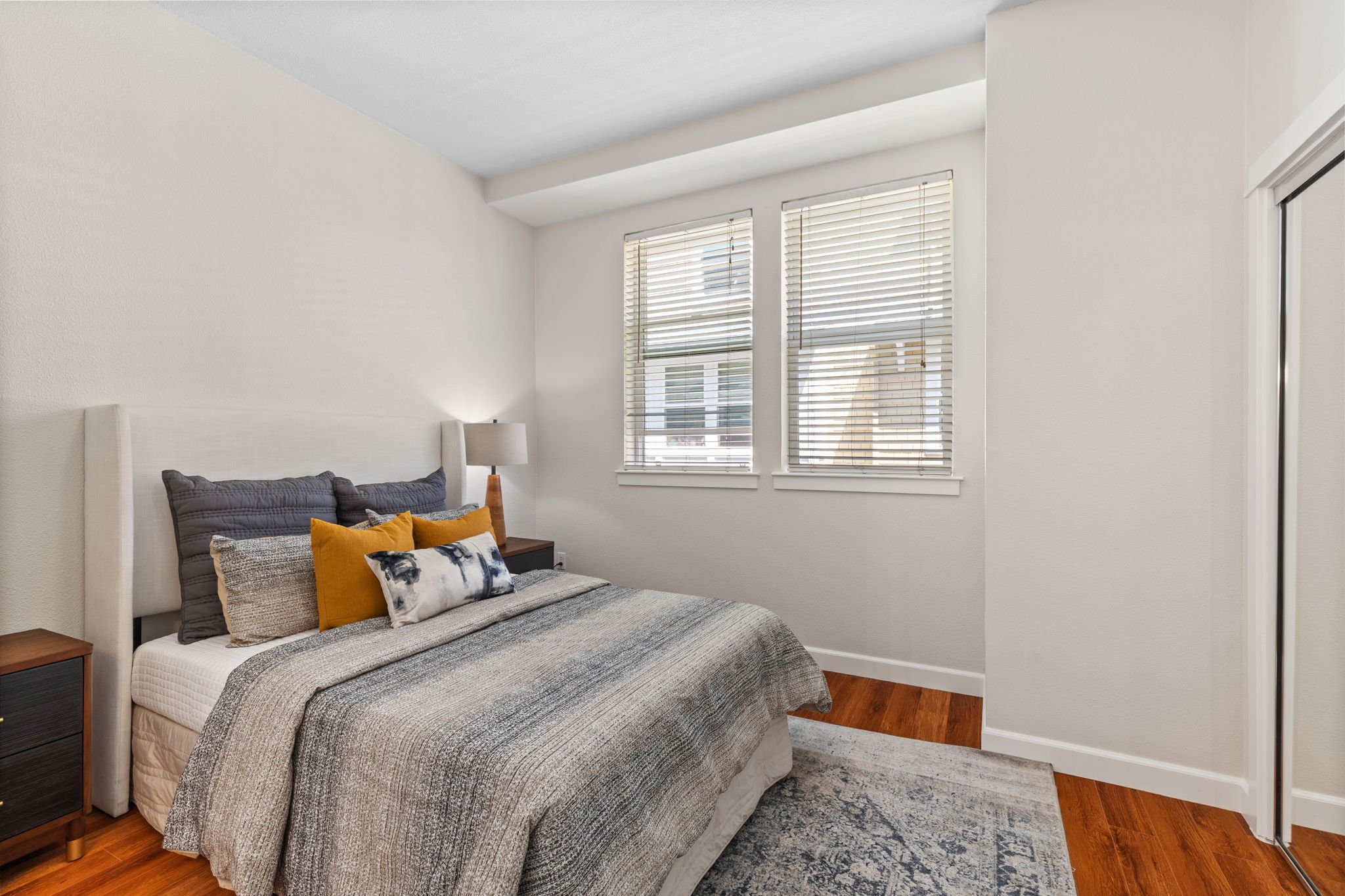 15-web-or-mls-So Gold Photo-15.jpg