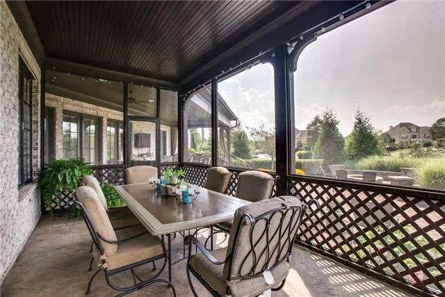 Screened In Porch.jpeg