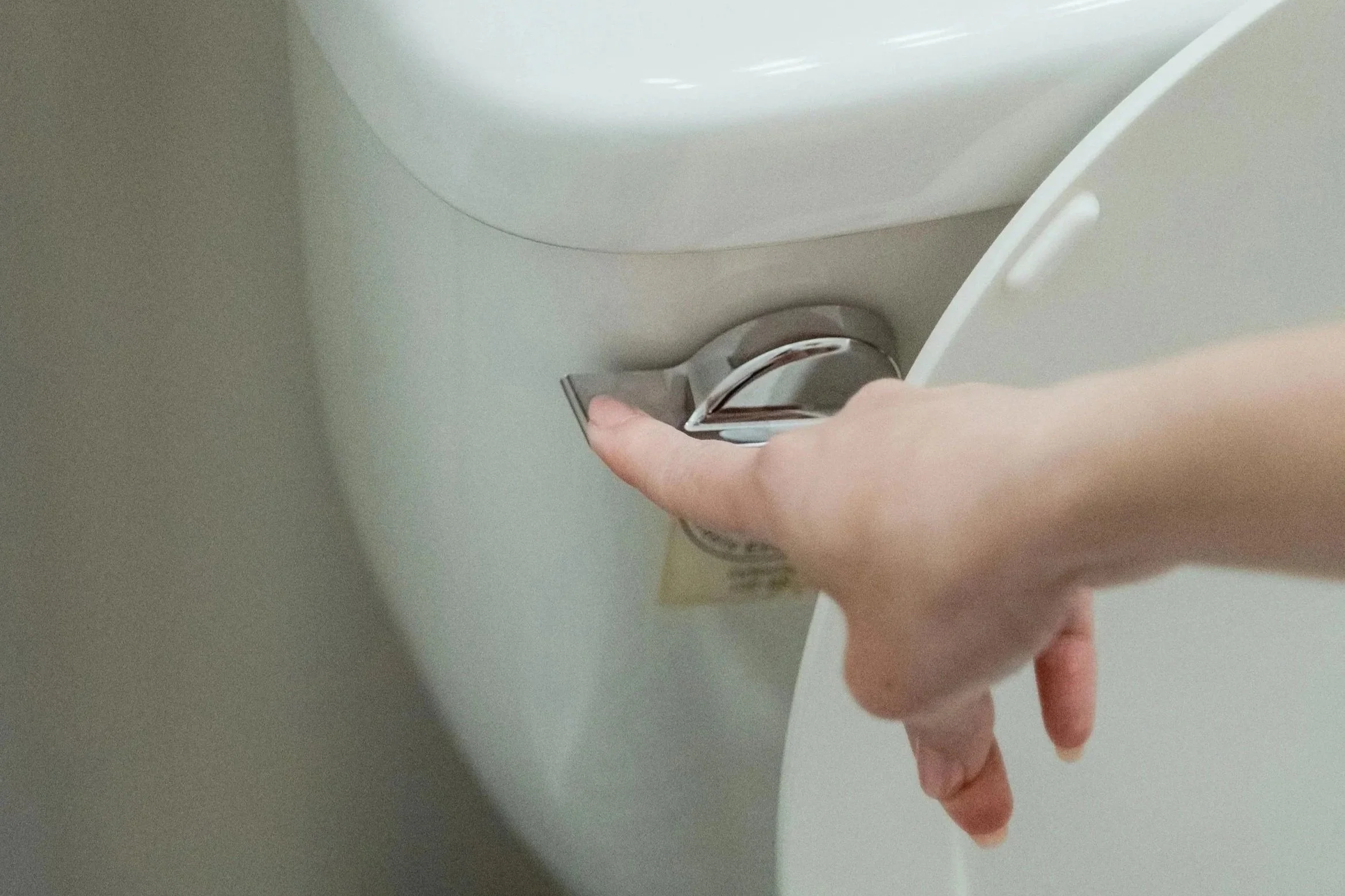 Everything You Need To Know About Your First Postpartum Poop