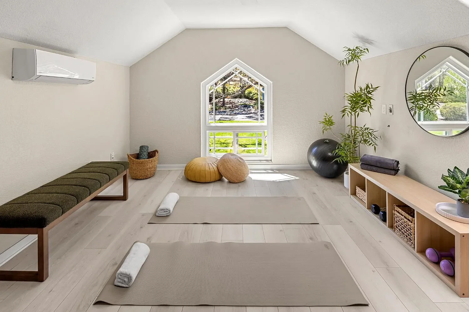 Auburn 32 - Fitness room.webp