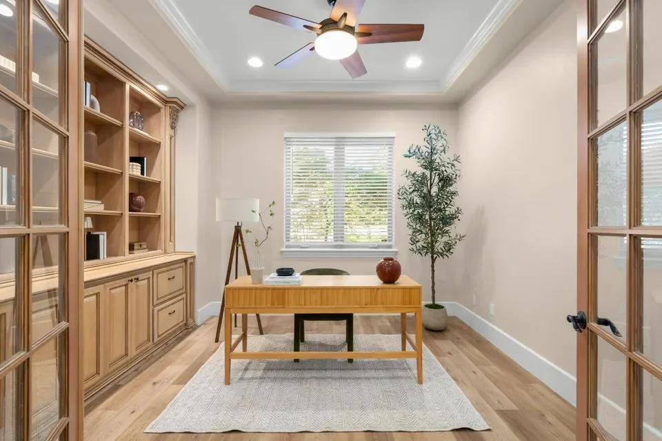 Roseville 15 - Office.webp