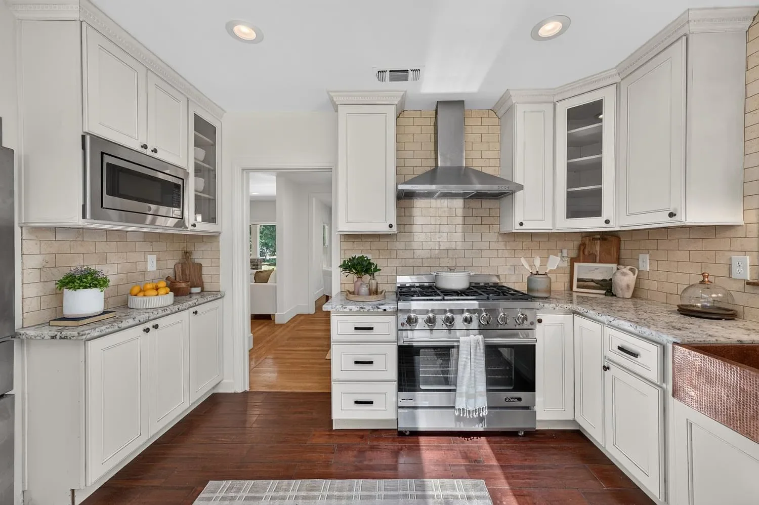 Carmichael 26 - Kitchen.webp