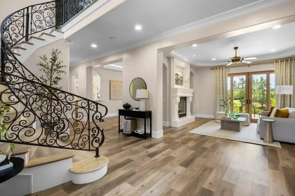 Roseville 1.2 - Entry.webp