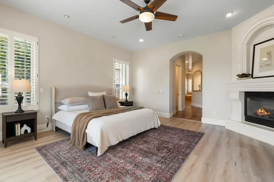 Roseville 19 - Master Bed.webp
