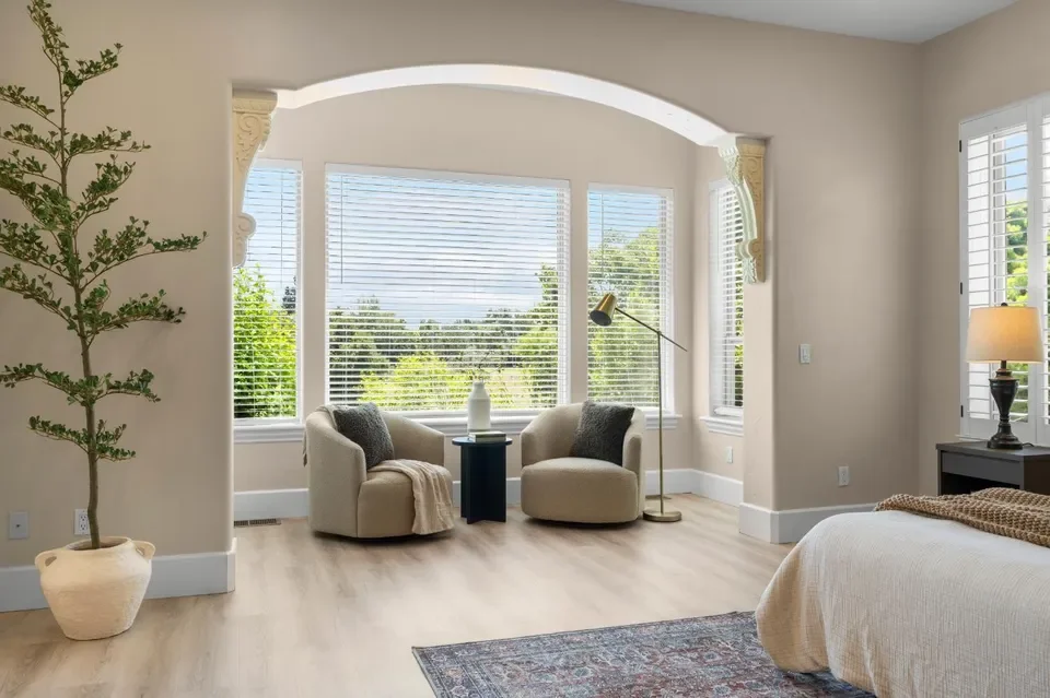 Roseville 20 - Master Bed.webp