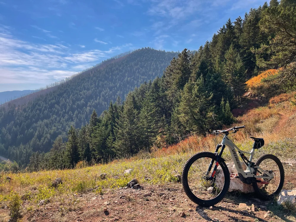 Let Em Roll trail, Red Grade Road