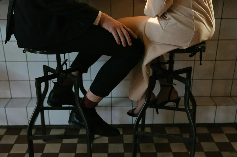 He Paid. She Felt Weird About It. They Both Googled It When They Got Home.