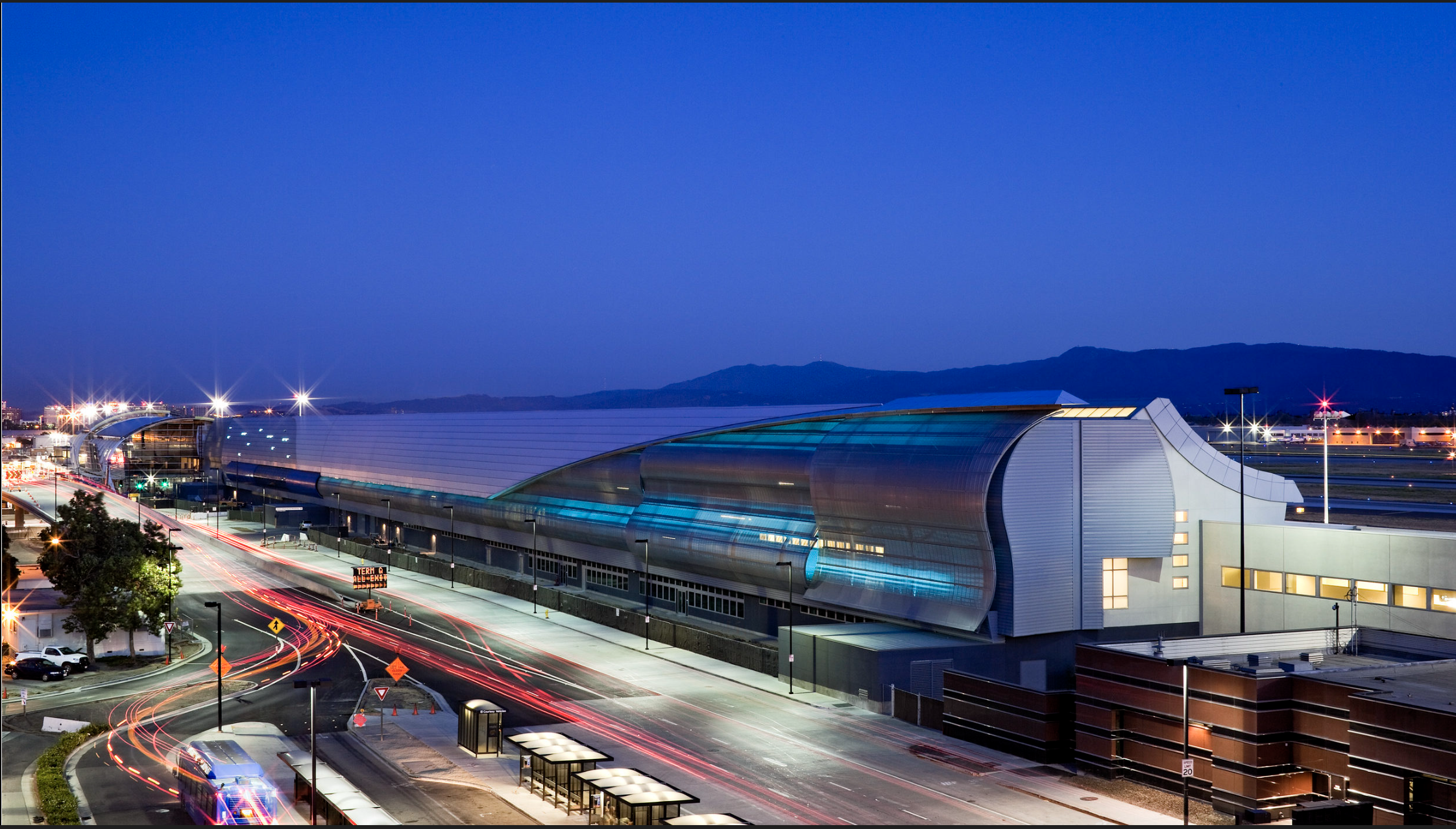 Palo Alto, Mountain View, Sunnyvale, Santa Clara, Milpitas, San Jose, Campbell, Los Gatos,  Morgan Hill, Gilroy, PAO, NUQ, SJC, RHV, MRY, FBO, Detailing, Cleaning, Turnaround, Post-flight, Charter, Private, Pre-flight, Interior, Cabin, On-site