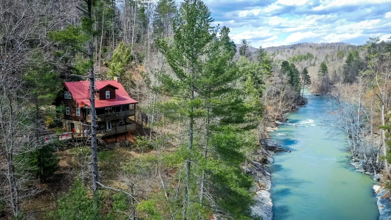 What $500K–$1M Buys You in the Blue Ridge Mountains (2026 Market Breakdown)