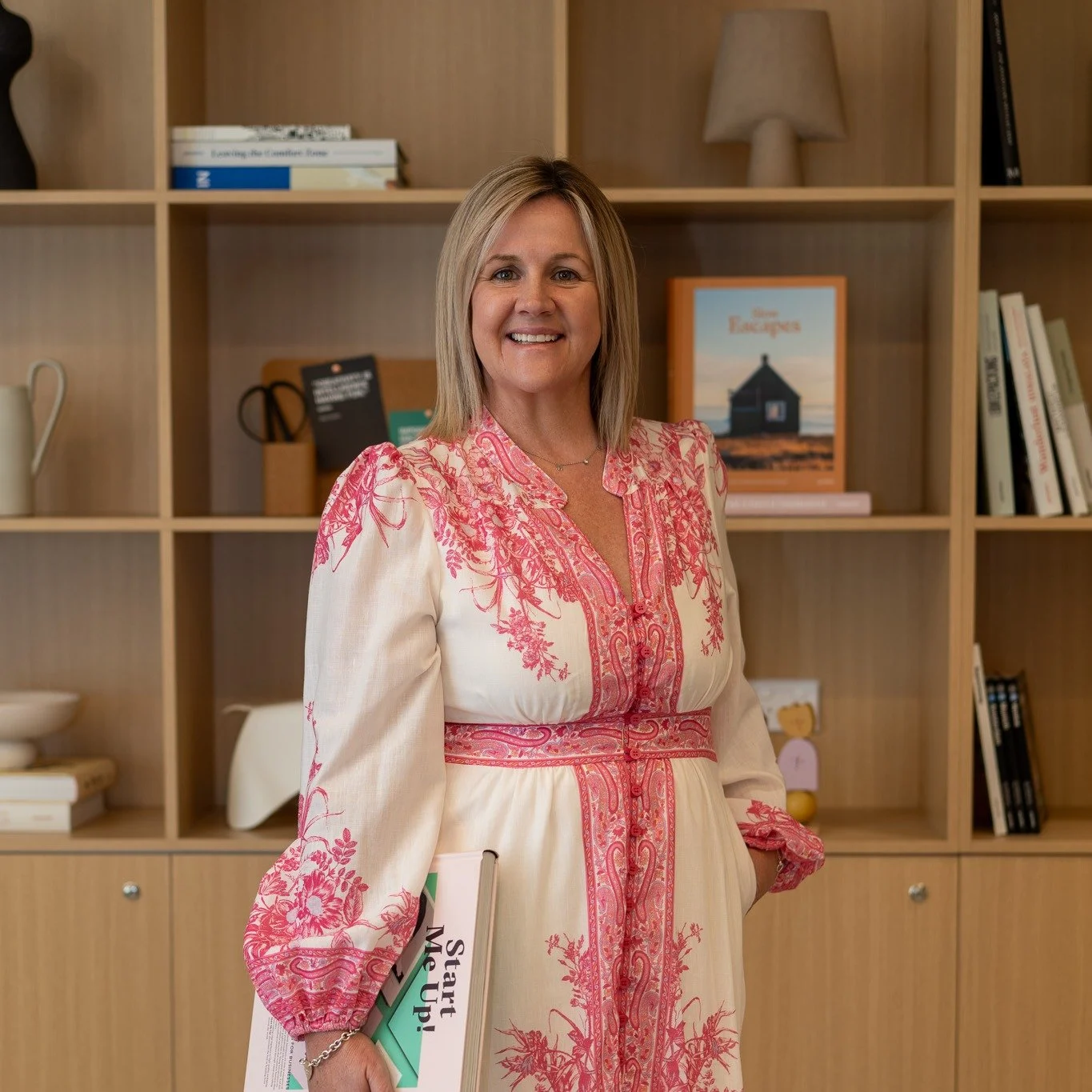 ✨ Meet Chelsea Teelow ✨
Director of Cheek &amp; Sparkle

With 20+ years in sales, marketing, and media, Chelsea has helped hundreds of brands (from local businesses to major national companies) get real results.

Starting in hospitality, she moved in