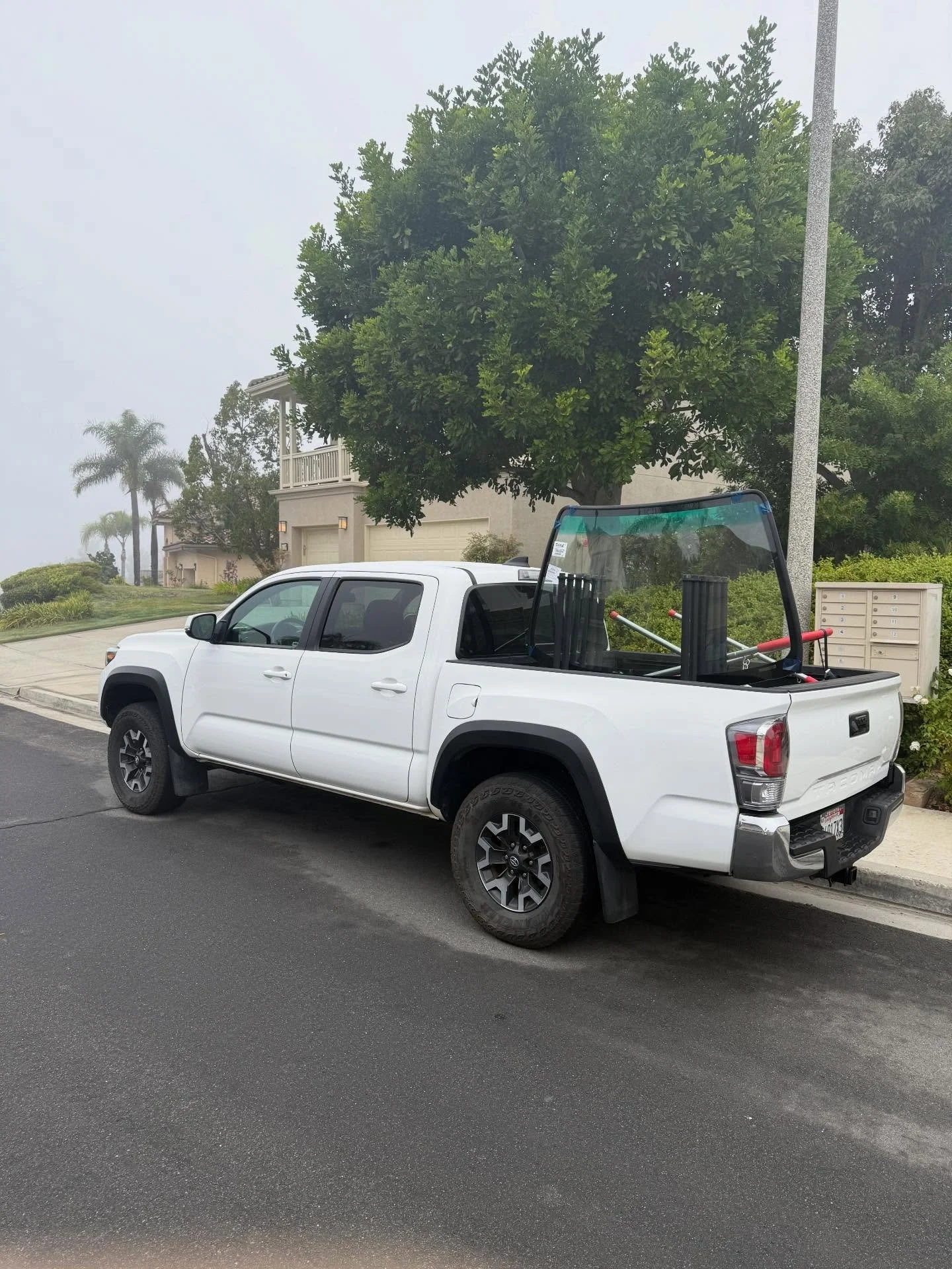 Showing a little love for the work truck! 👨&zwj;🔧 Have your windshield replaced at the comfort of your own home! 
-
-
-
On The Go Windshield Repair! 
#windshieldreplacement #autoglasservice #mobileservices #windshieldrepair #crackedwindshield