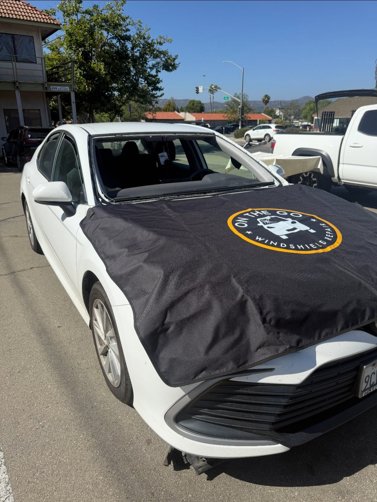 Another one bites the dust! Fresh glass for this Camry! If you need help with your auto glass call or text 760 855 7390 ! 
-
-
- 
On The Go Windshield Repair! 
#autoglass #sandeigo #mobileservice #windshieldreplacement #wecometoyou