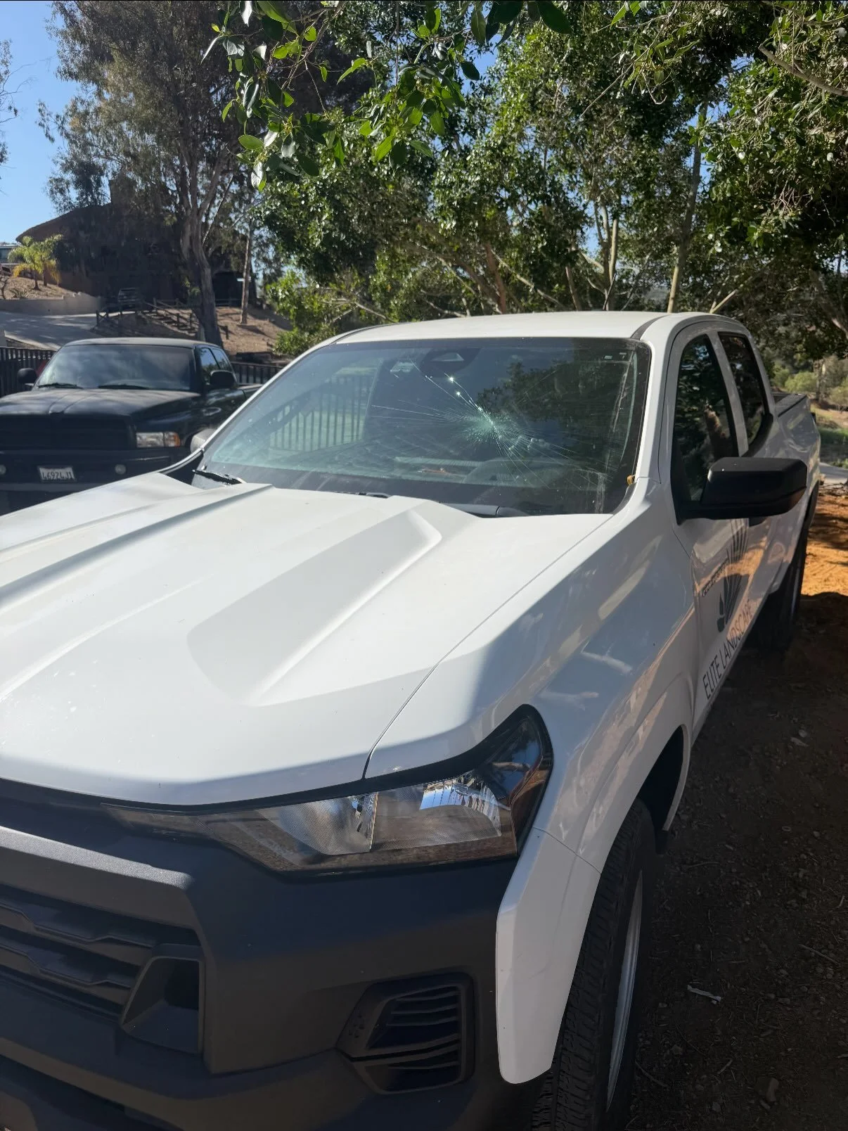 Nothing like being able to see again! 😂🤝
-
-
-
On The Go Windshield Repair!