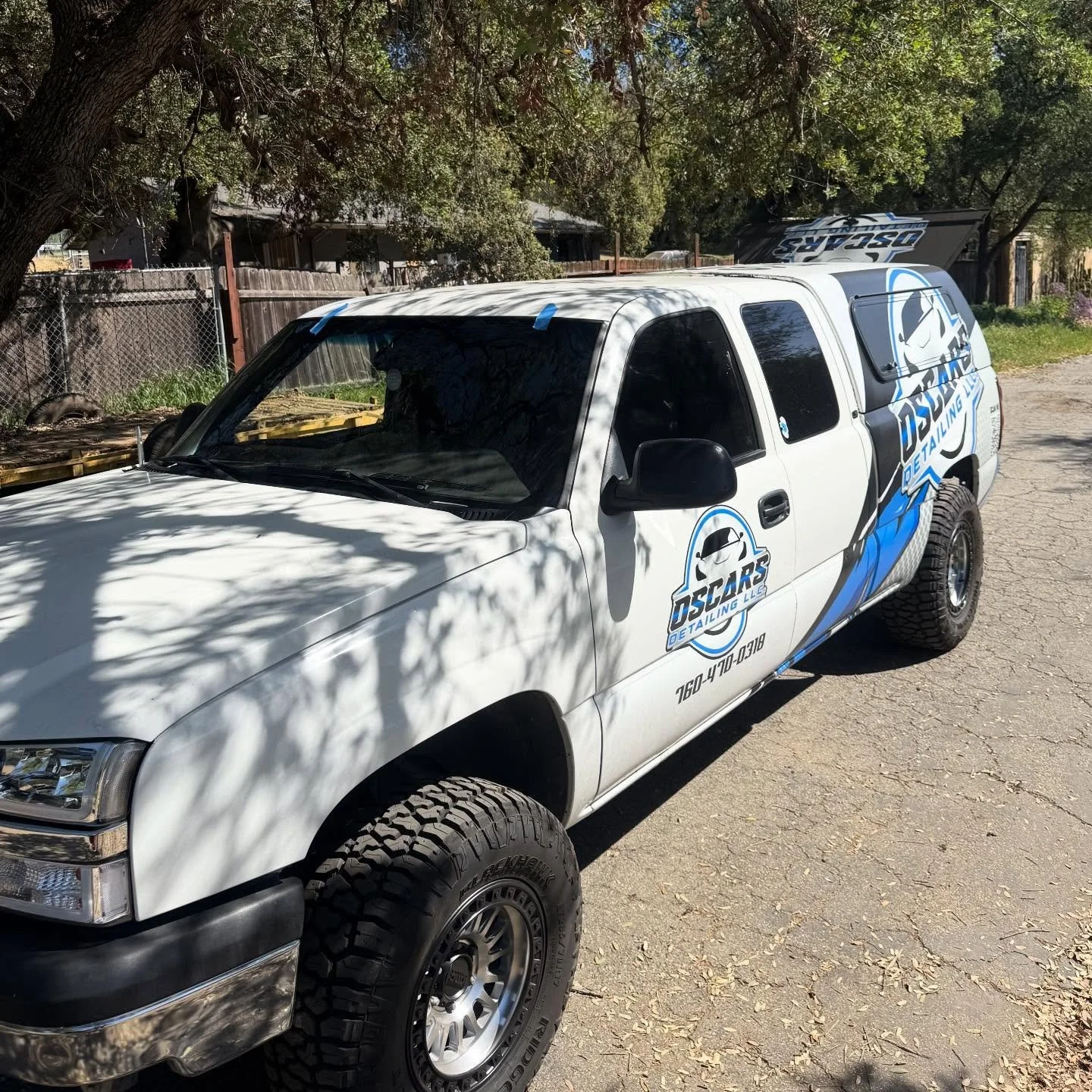 Replacement done for @oscars.detailing.llc work rig! 
-
-
-
On The Go Windshield Repair! 

#mobileautoglass #windshield #windshieldreplacement #sandiego #savingtime