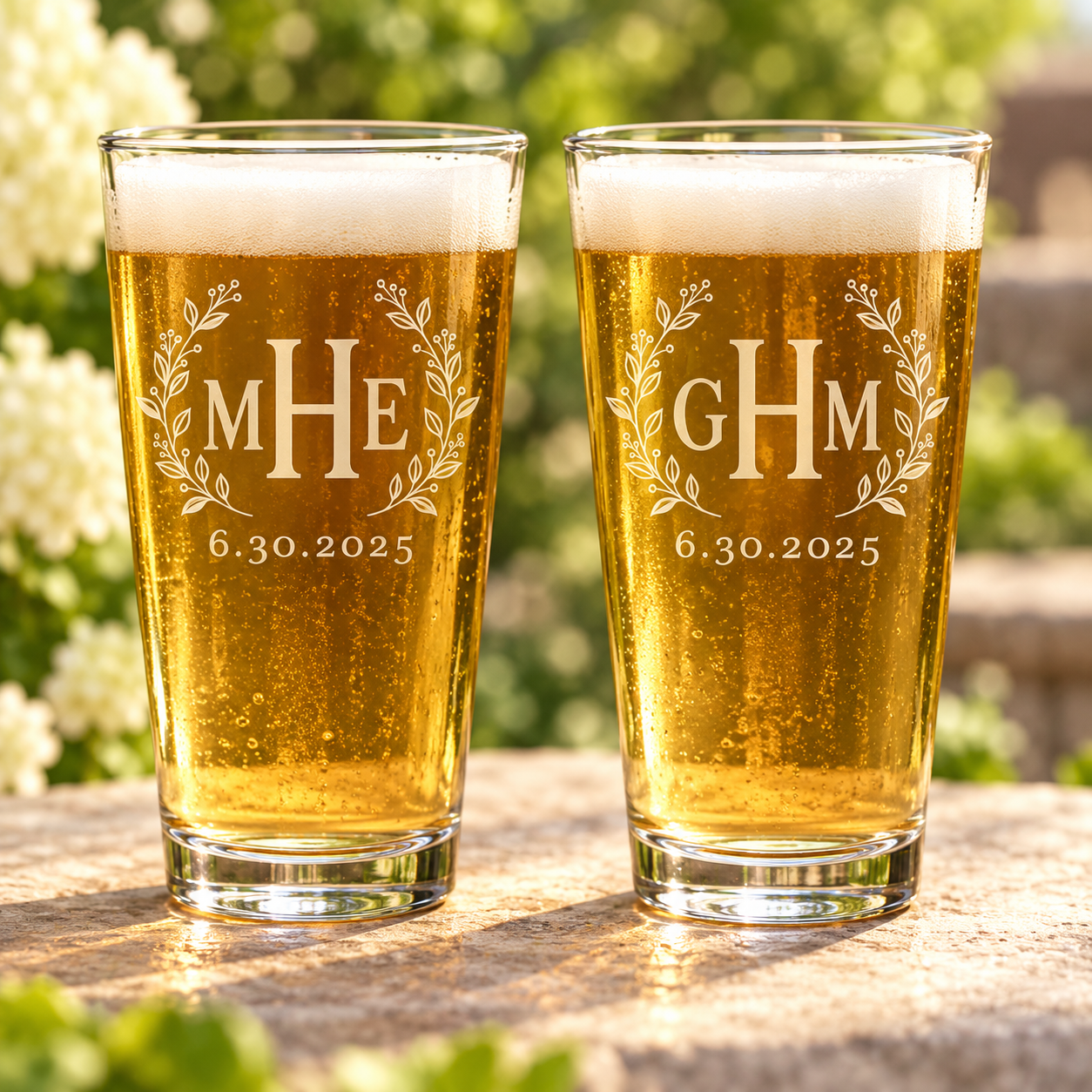 Personalized Botanical Wreath Monogram Pint Glasses