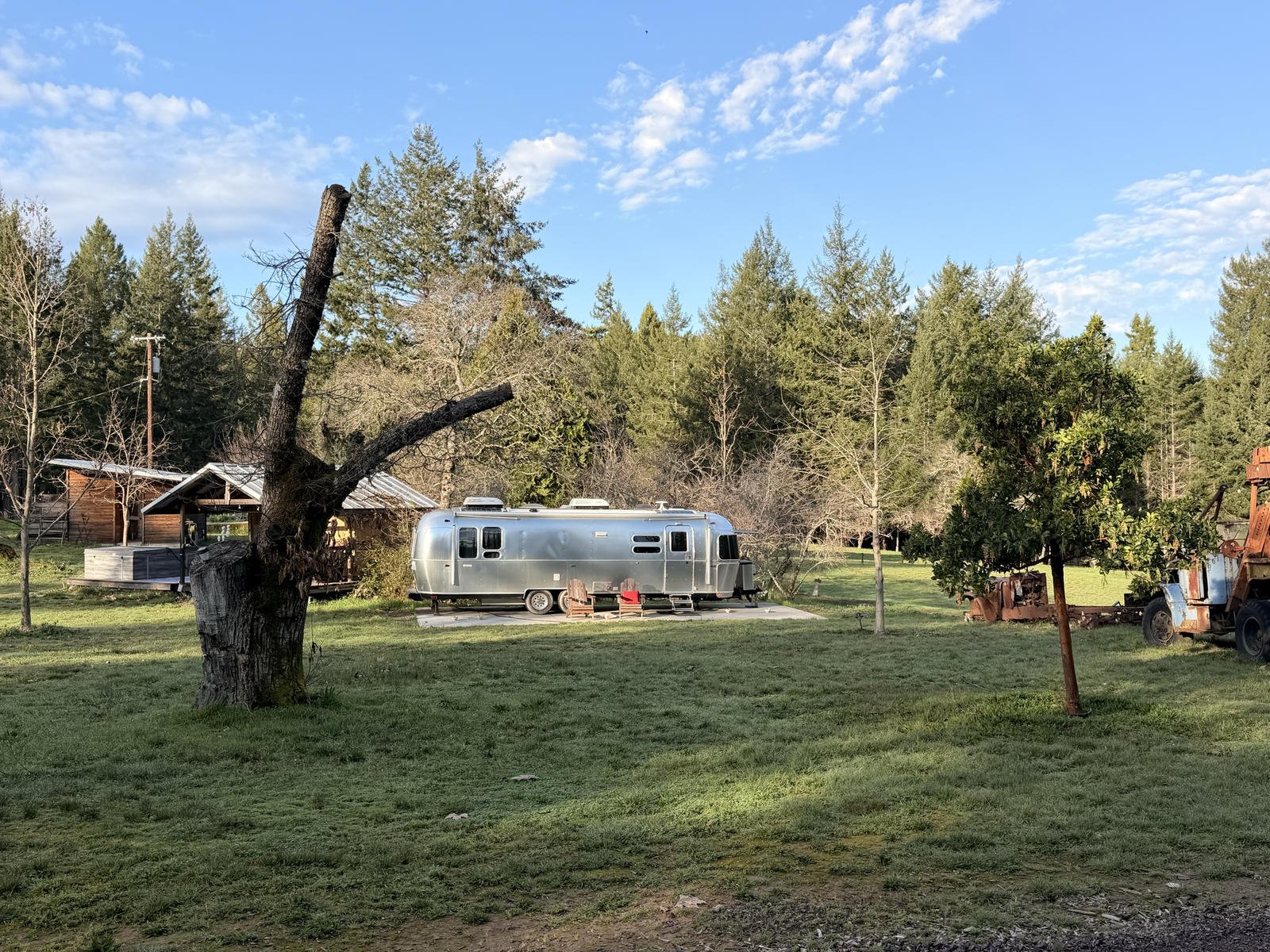 Big airstream exterior_result_result.jpg