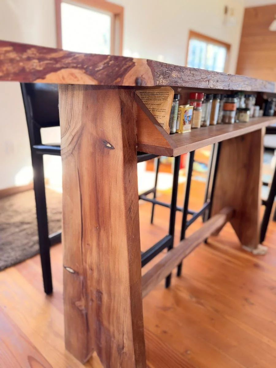 1Chris furniture bar table with spice rack in cabin_result.jpg
