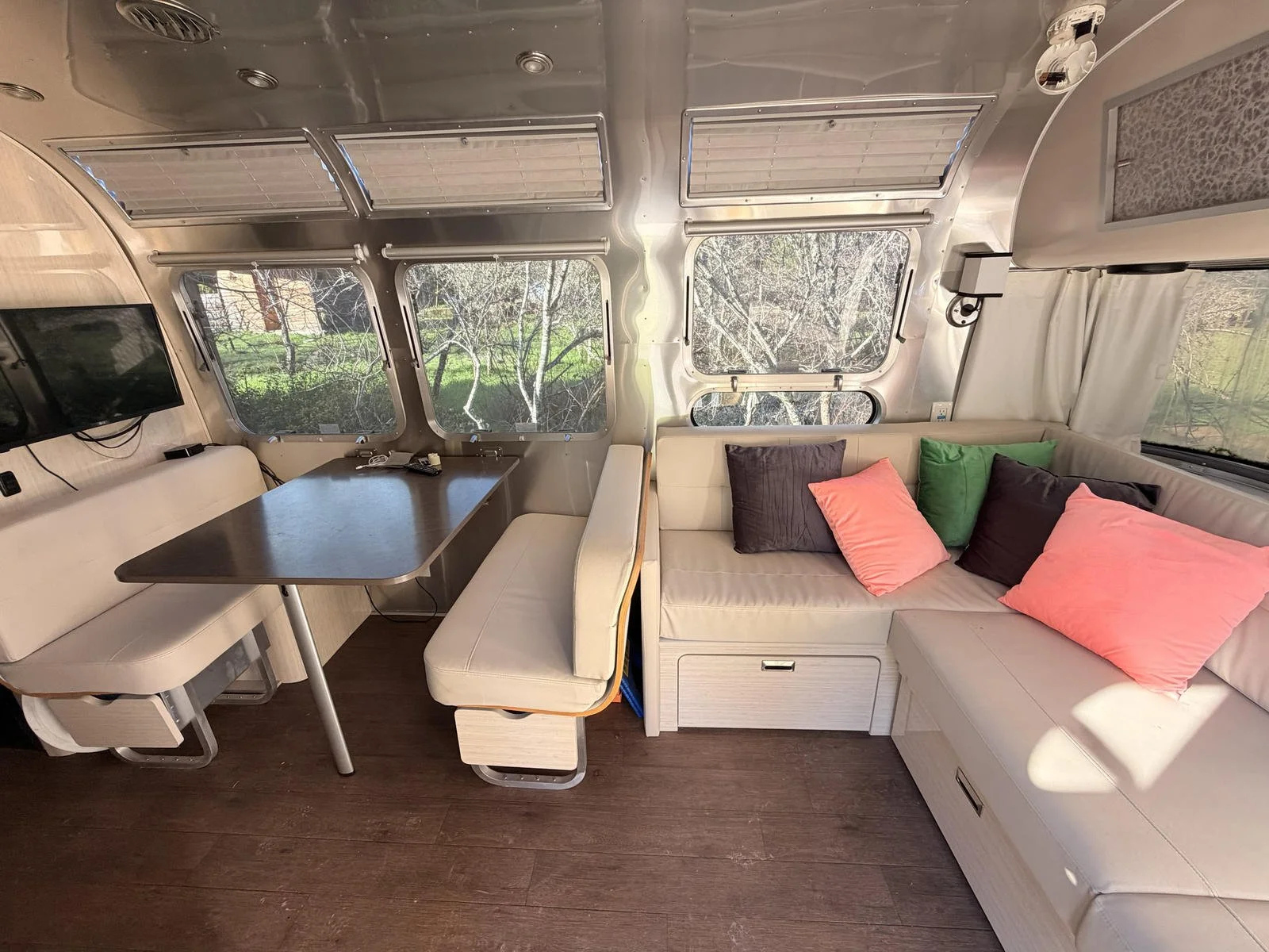 Big airstream_result_result.jpg