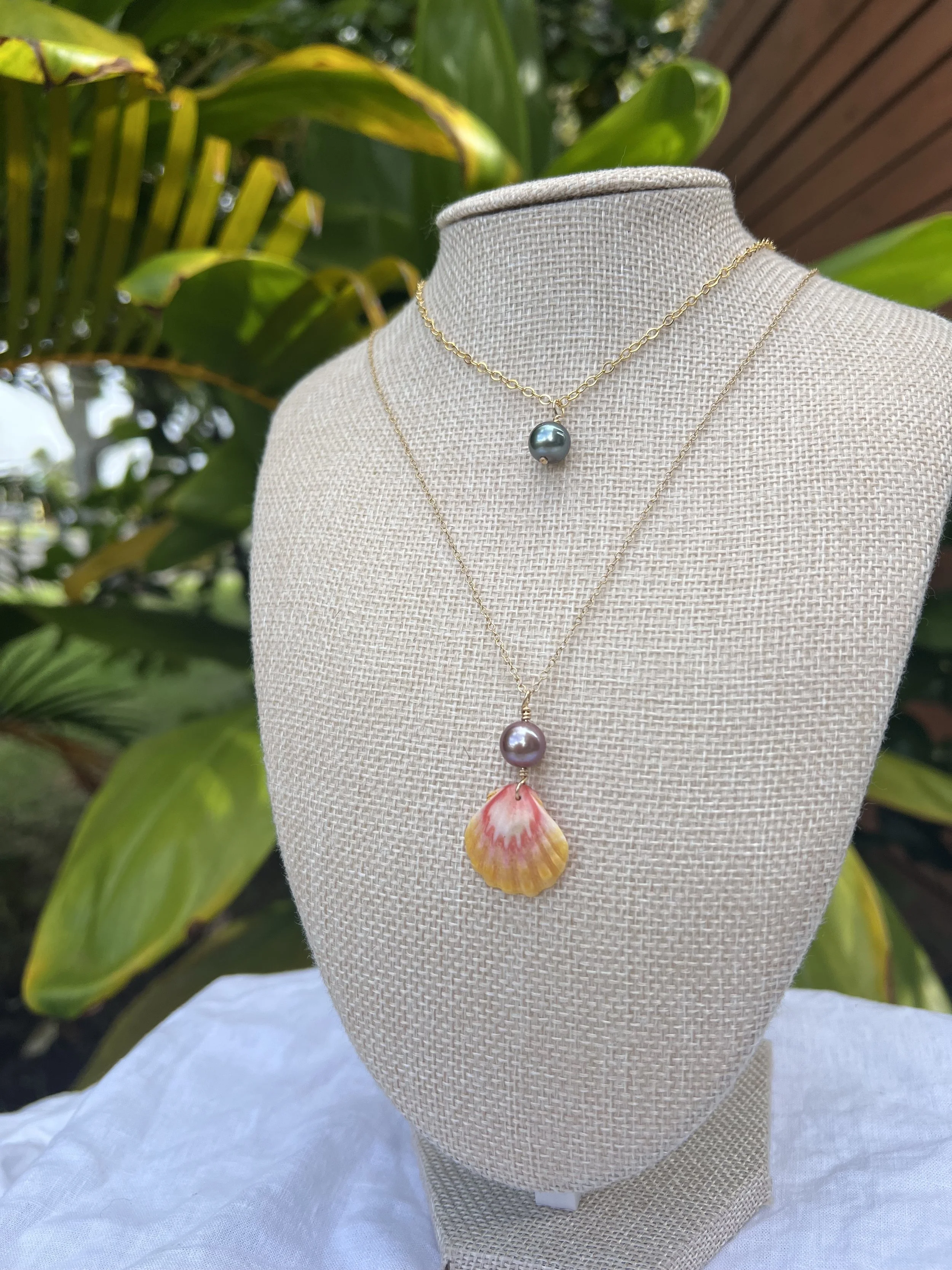 sunrise shell necklace .jpg