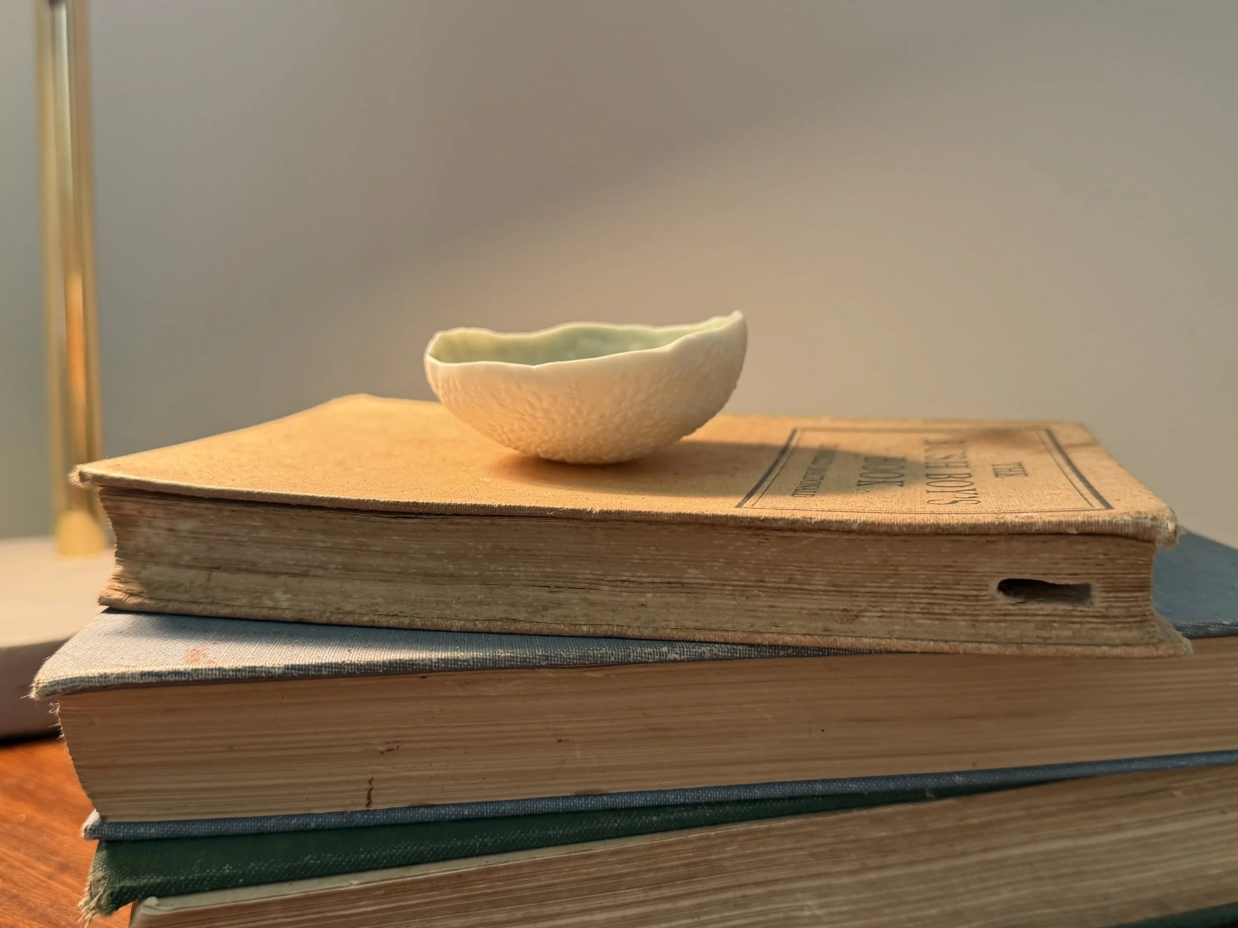 Flower embossed keepsake bowl