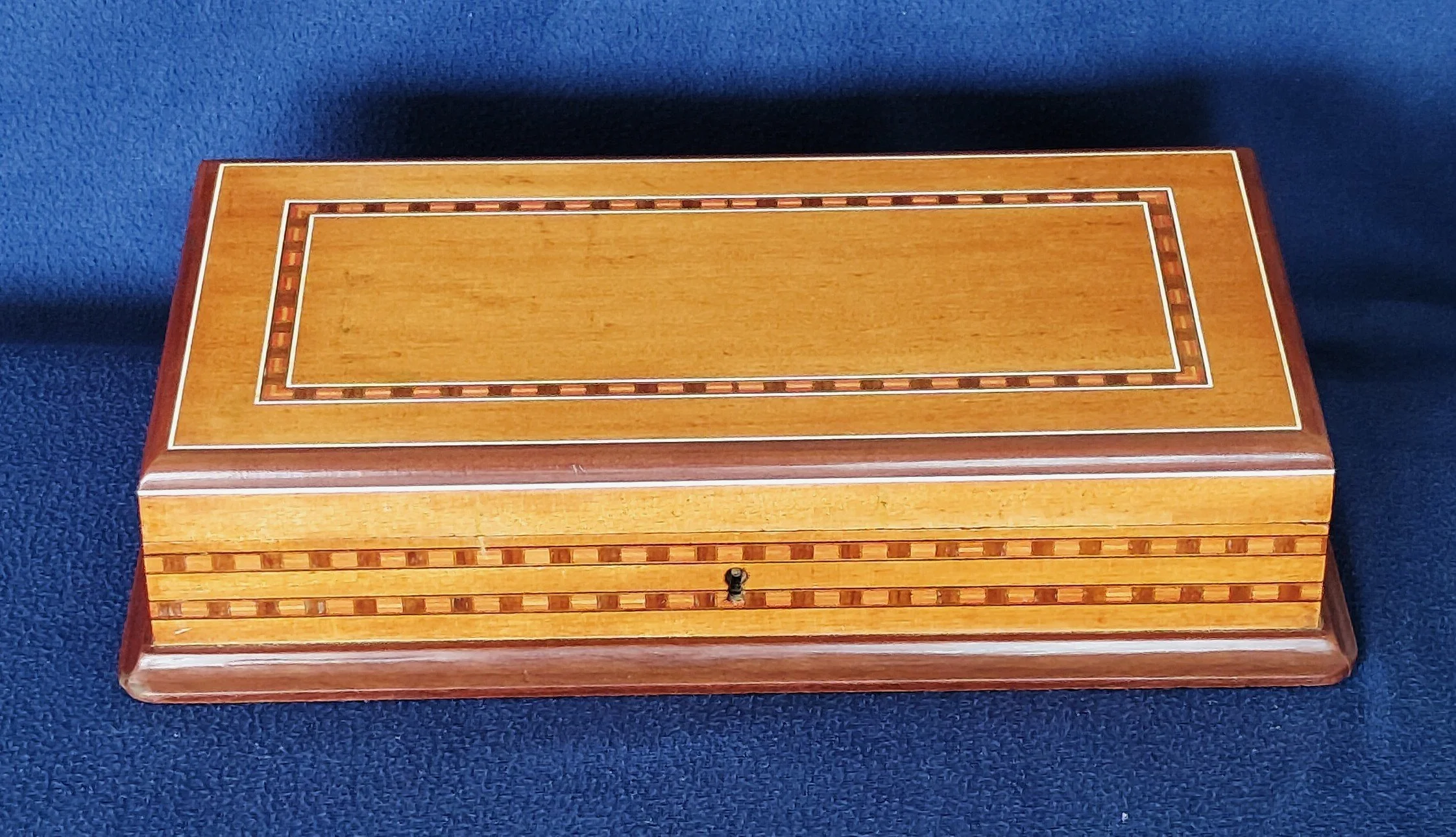 64-J.CANO BOX.jpg