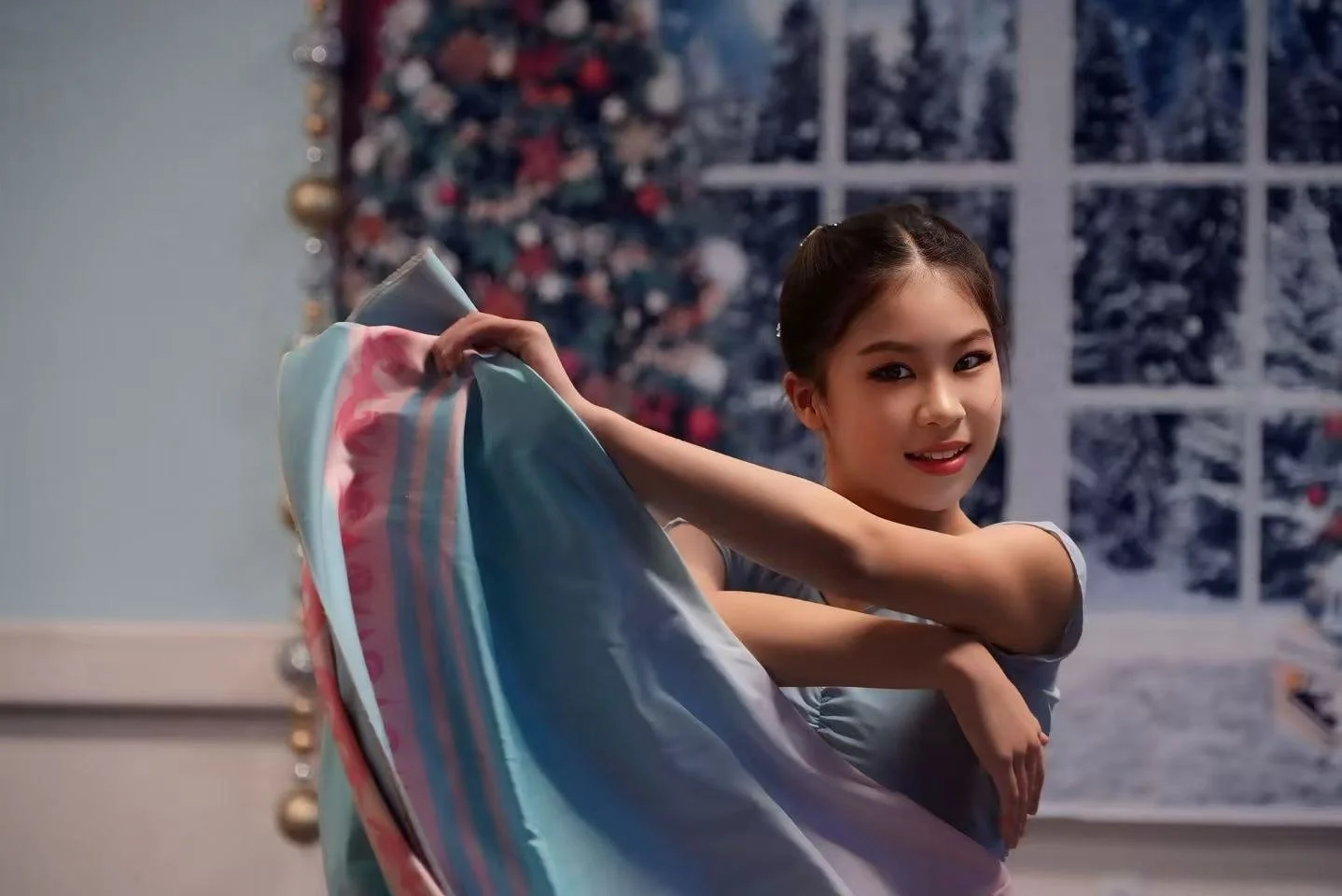 The Colorful Yi Attire (五彩彝裳) 