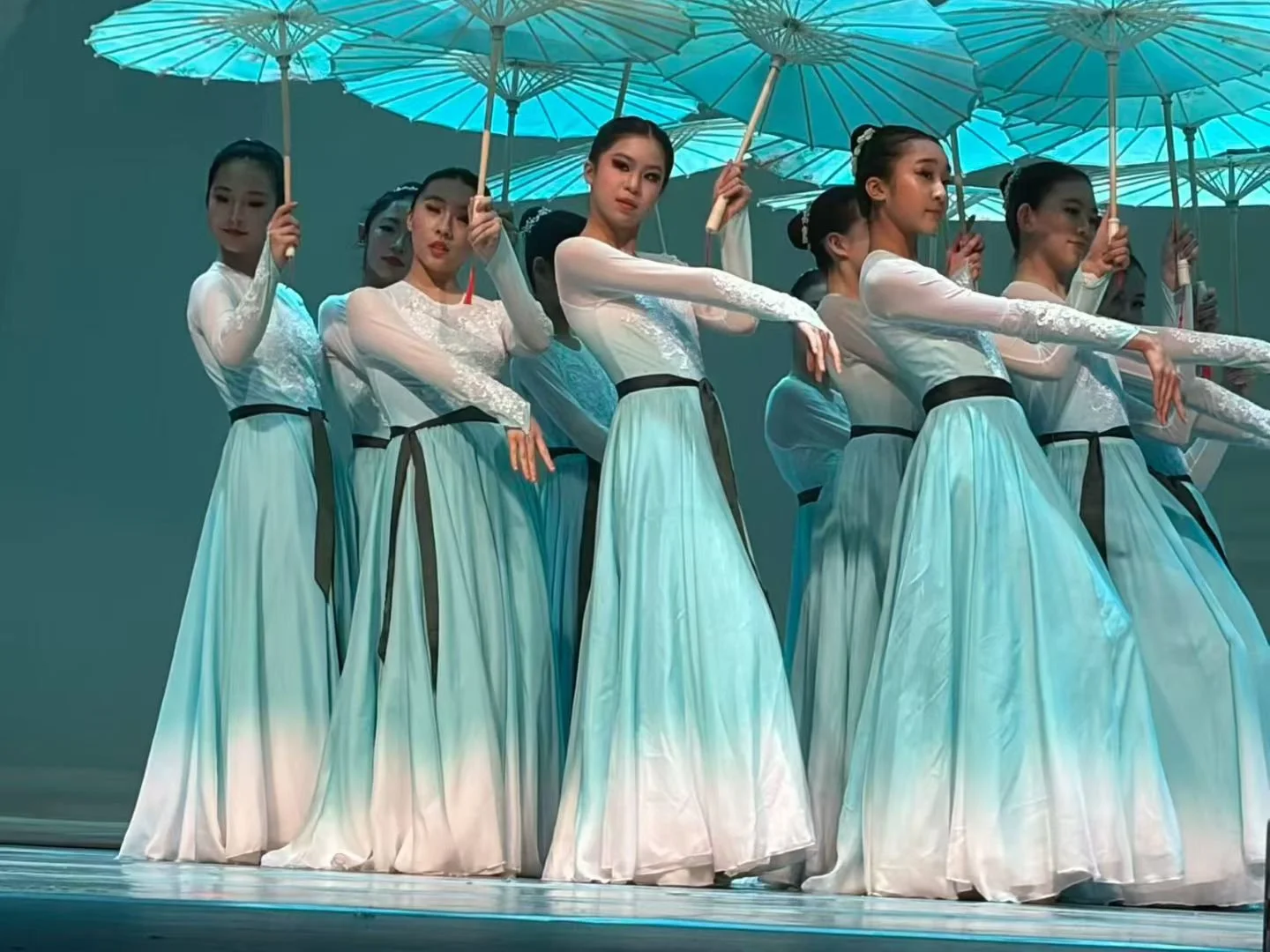 Isabelle Group Dance