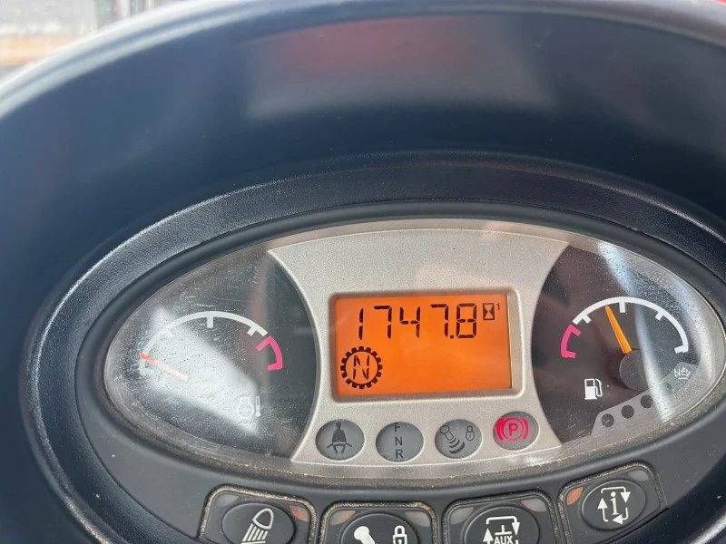 2019 Massey Ferguson TH7038 Telehandle 8.jpeg