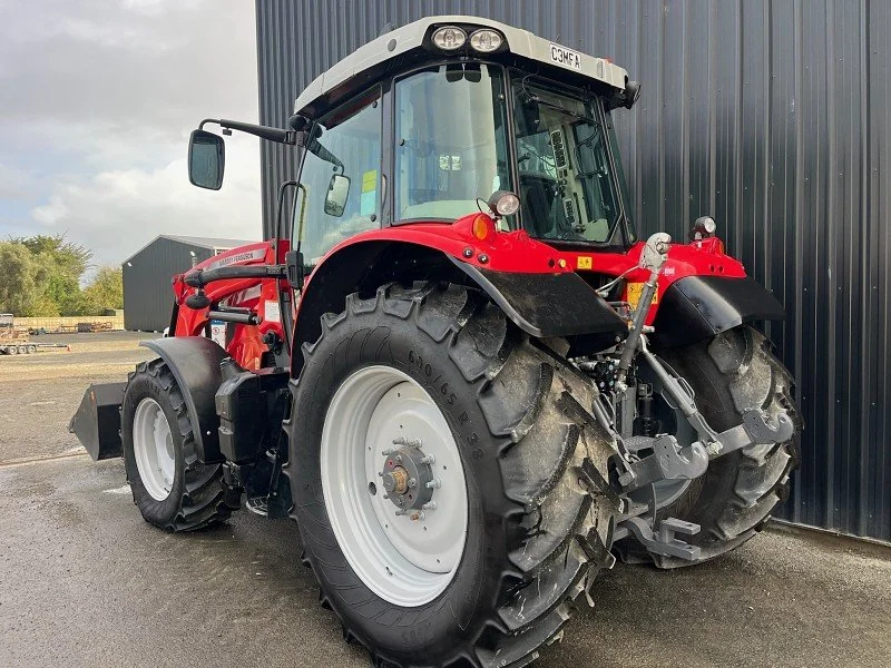 2022 Massey Ferguson 7615 2.jpeg