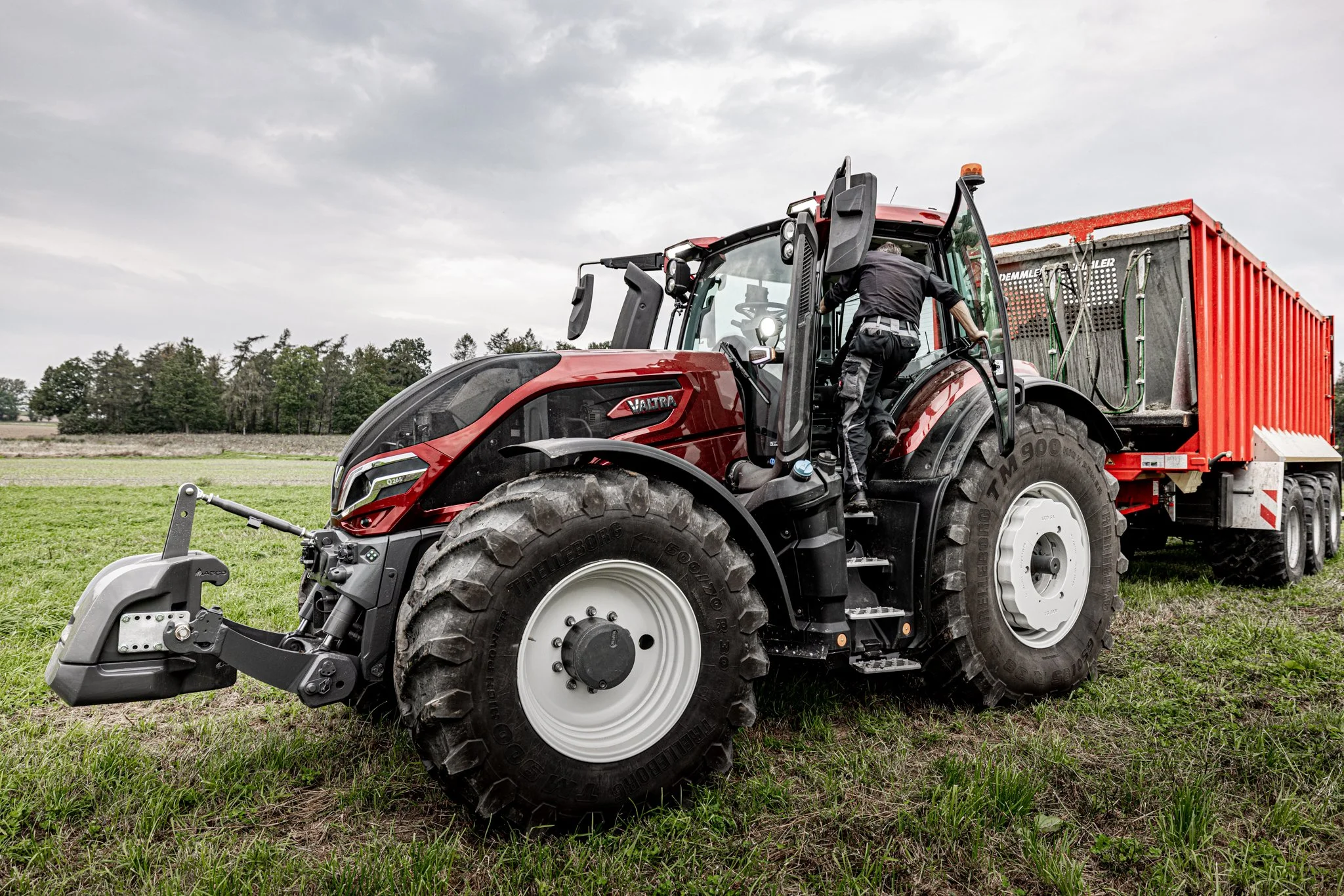 valtra-q-series-germany-img-7391-lowres.jpg