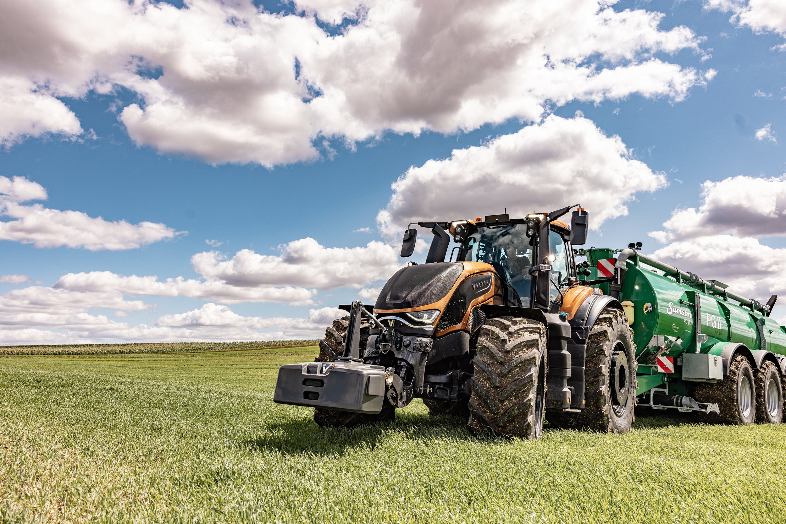 valtra-s-series-germany-2023-img-0358-4K _1_.jpg