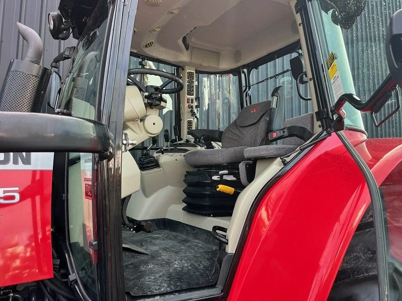 2022 Massey Ferguson 7615 11.jpeg