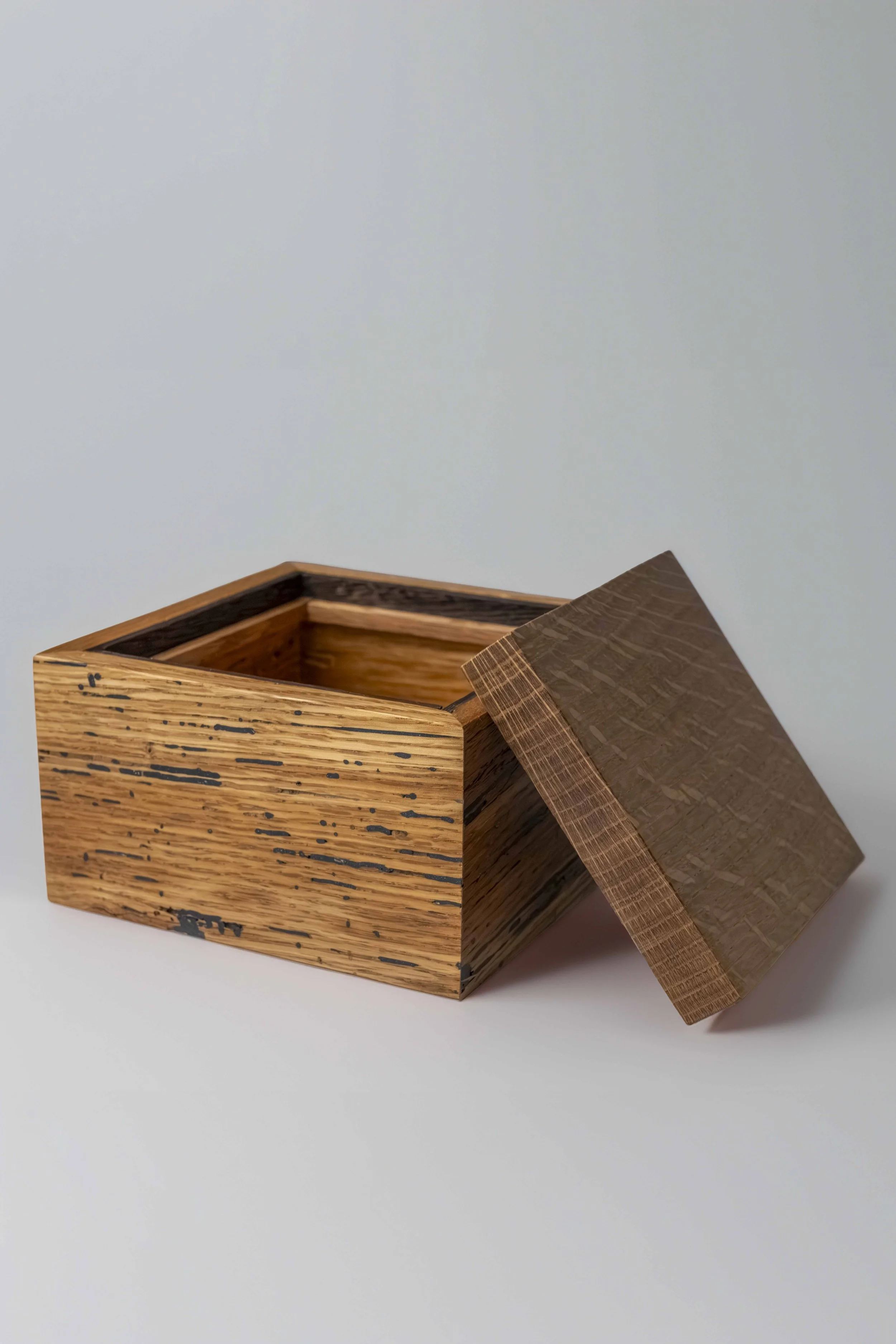 Box4_2X3W_07.jpg
