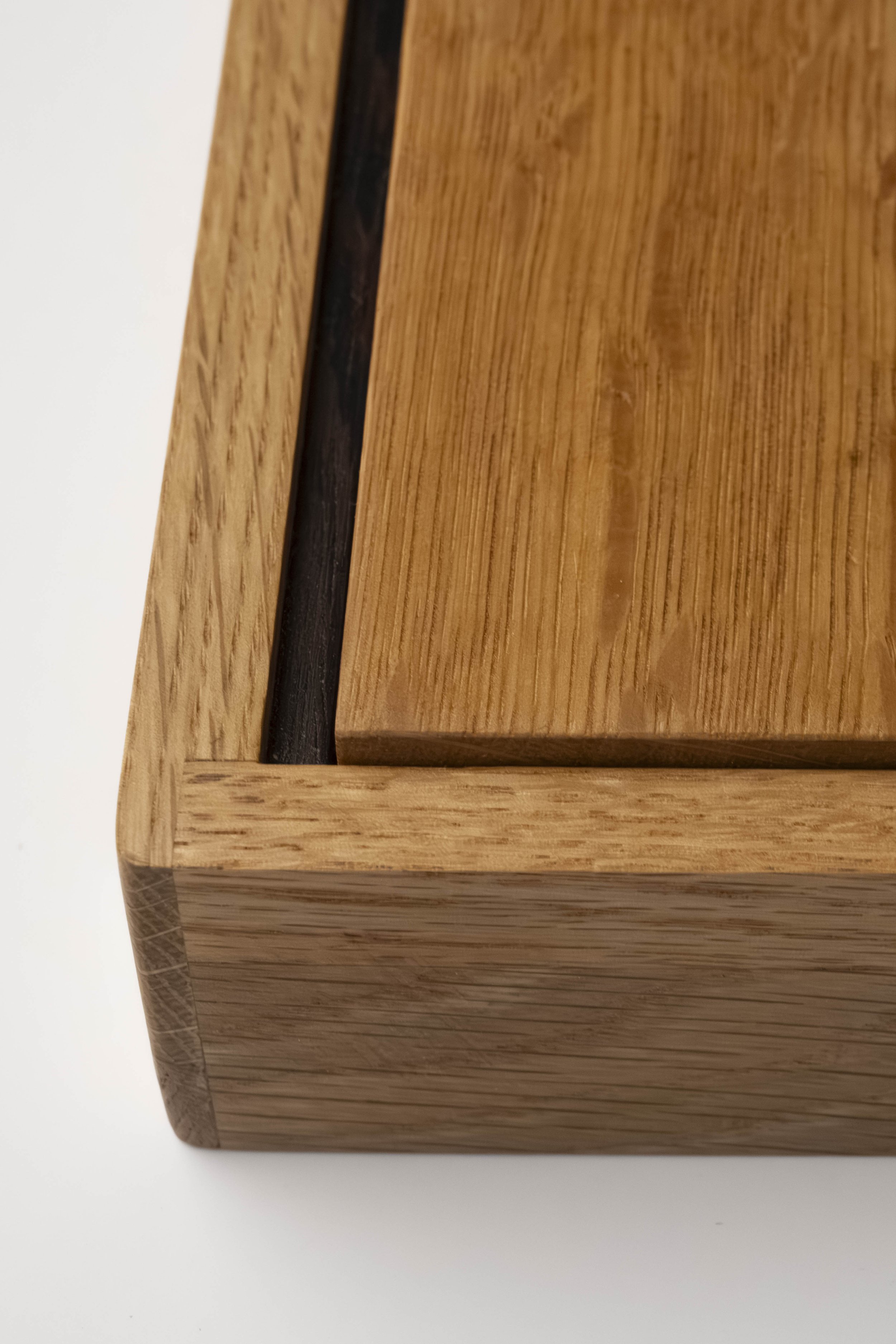 Box5_2X3W_04.jpg