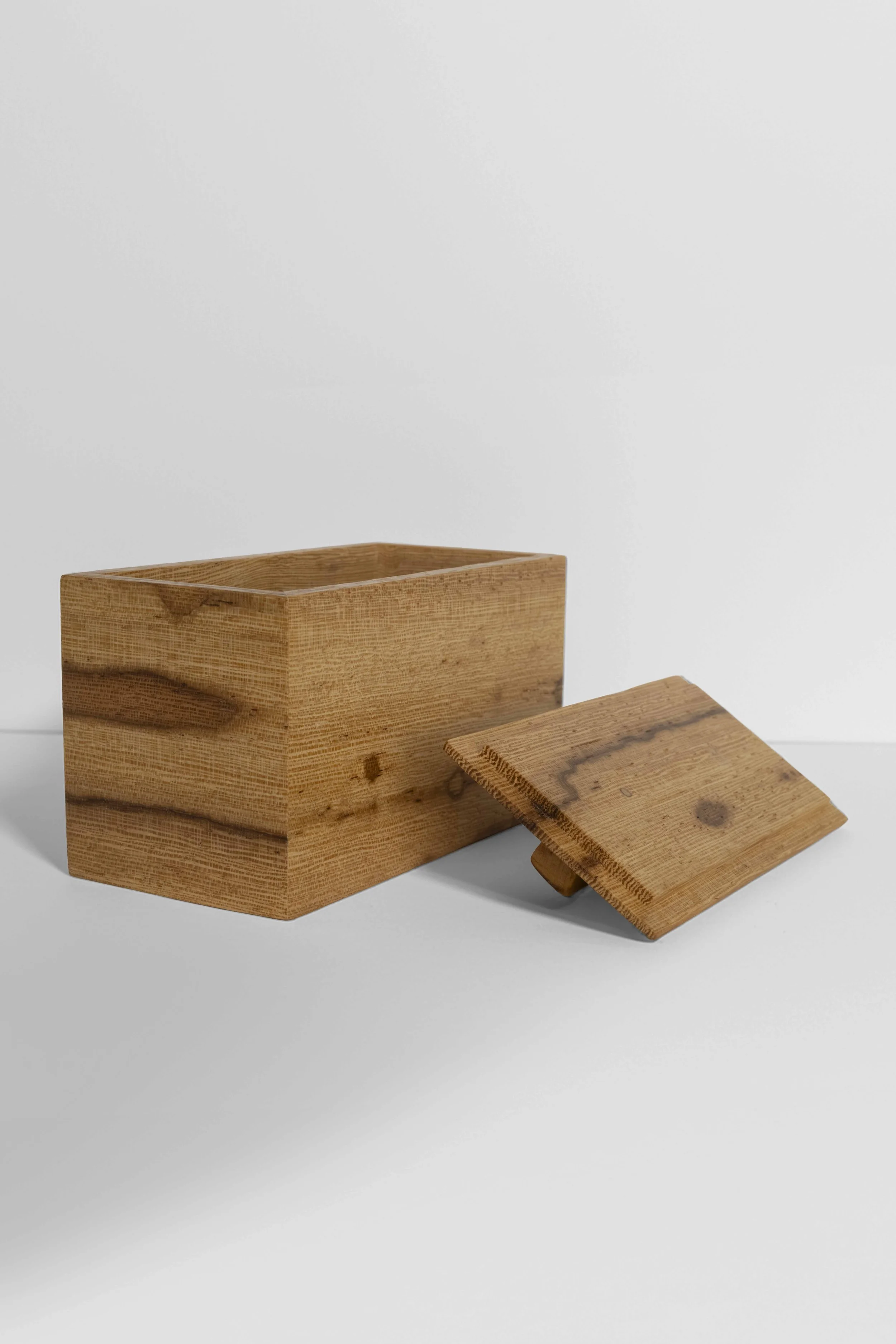 BOX08_2X3_09.jpg