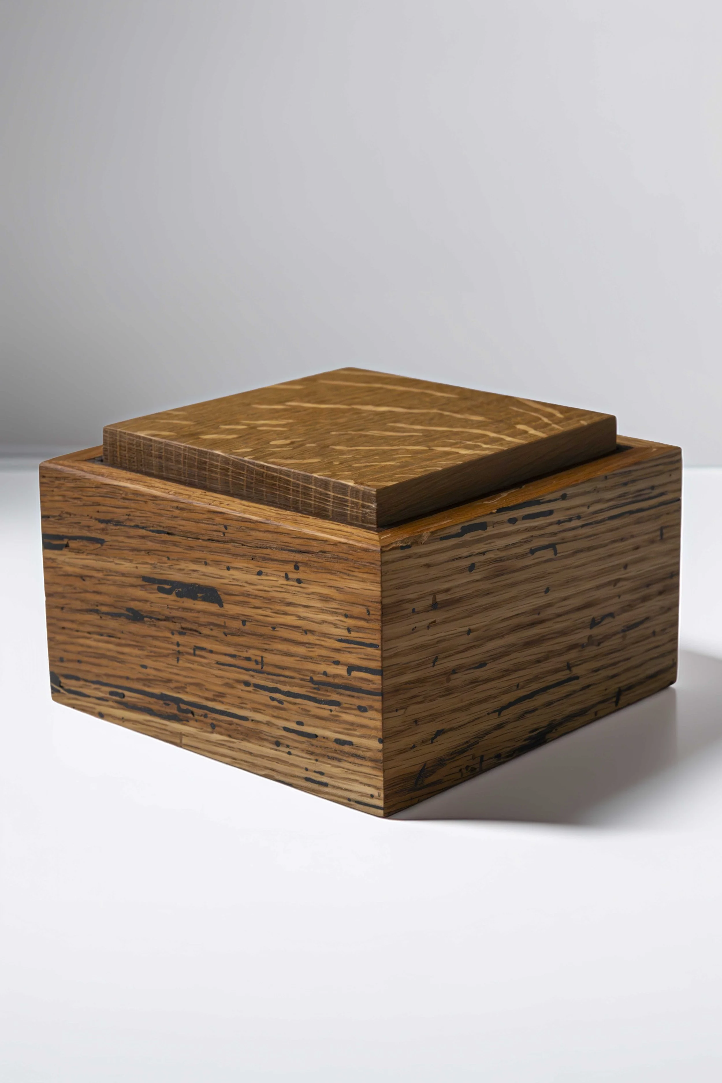 Box4_2X3W_01.jpg