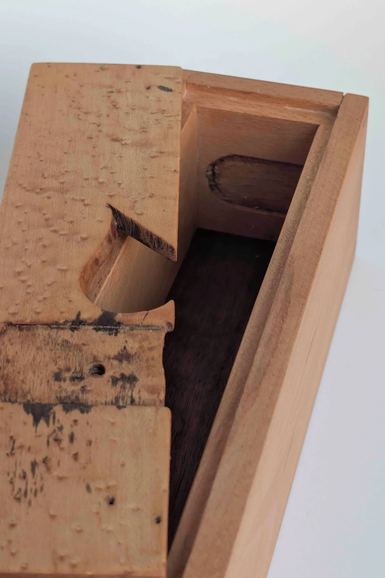 BOX12_2X3_08.jpg