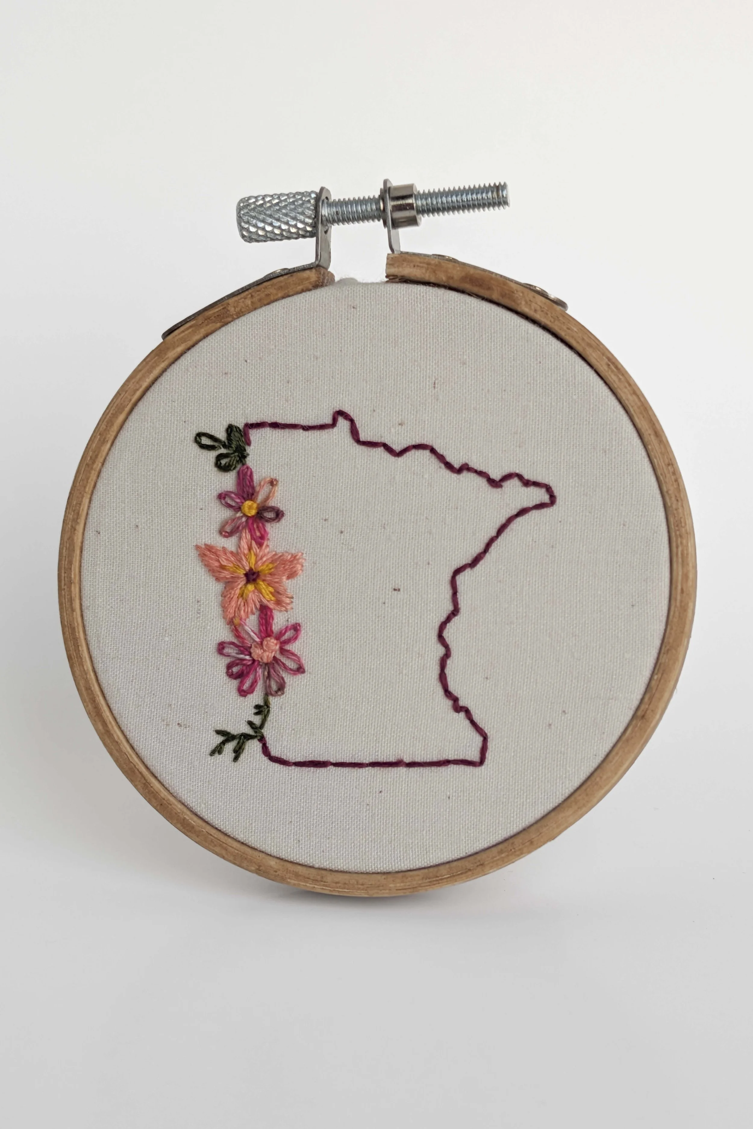 Minnesota Floral Embroidered Hoop, 3.5"