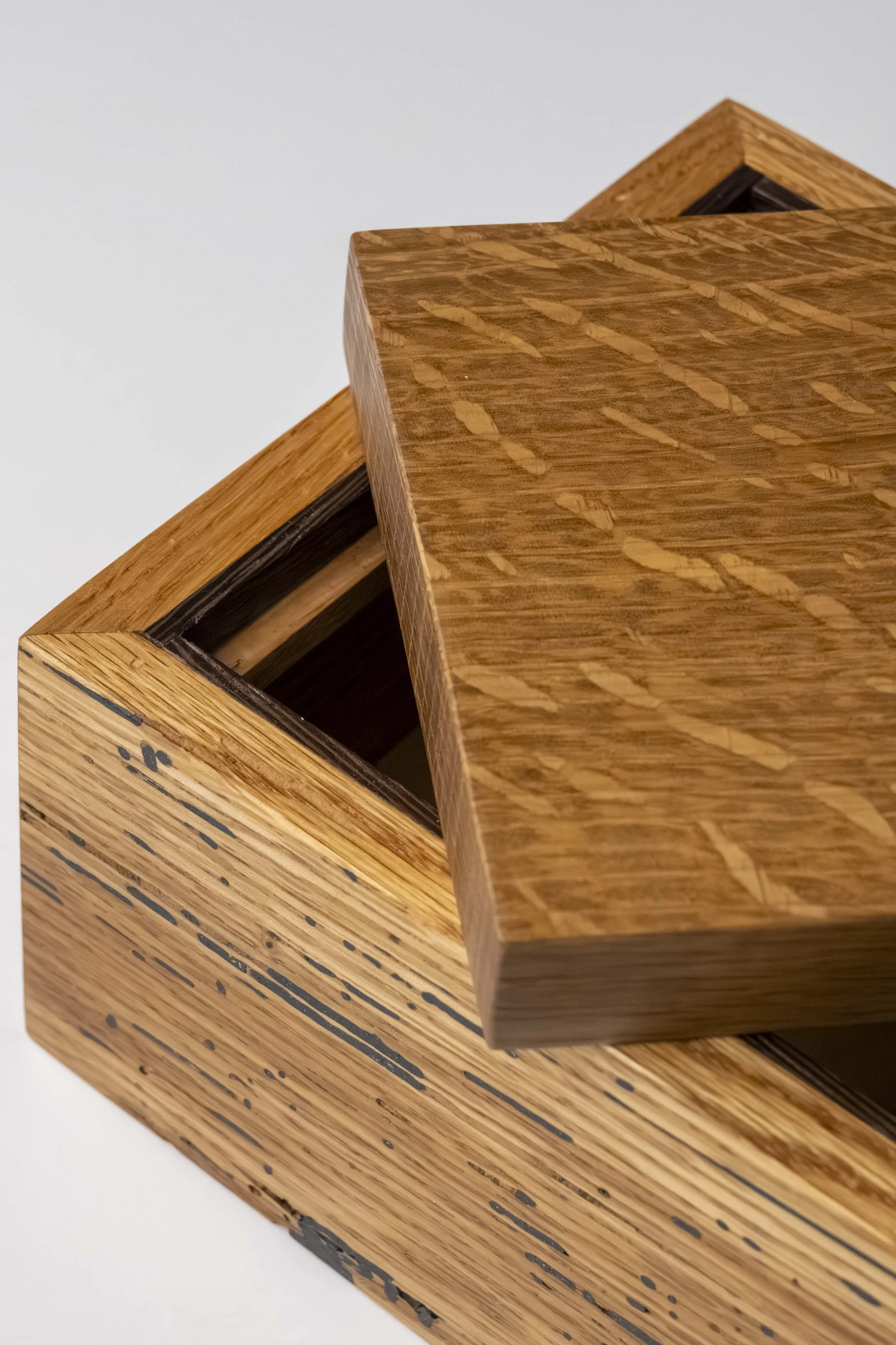 Box4_2X3W_08.jpg