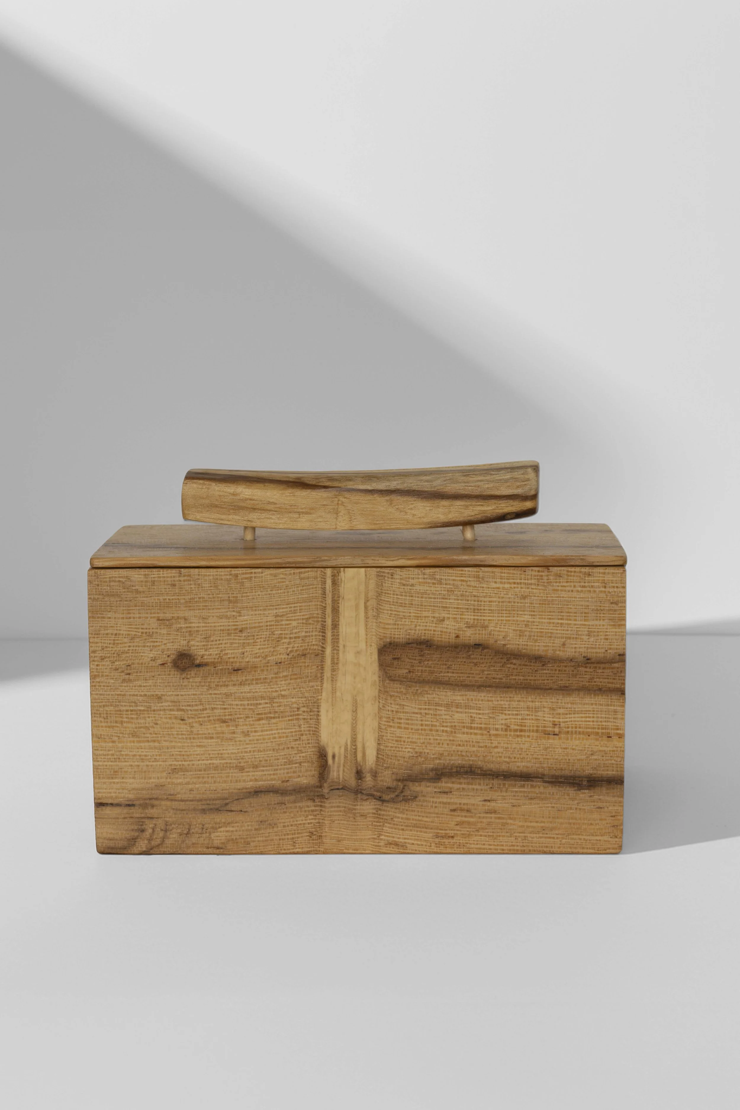 BOX08_2X3_01.jpg