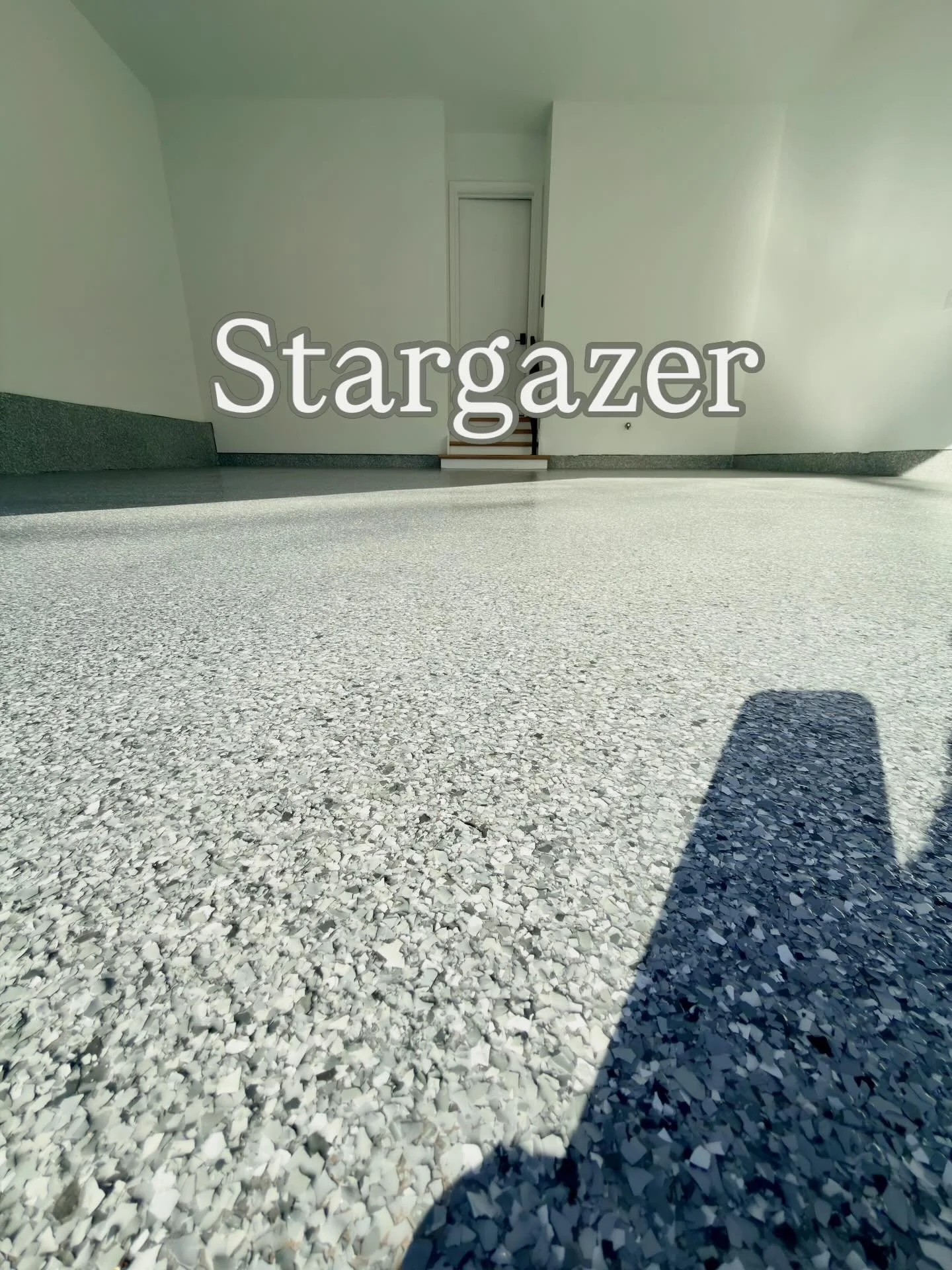 Brighten up your garage today with our UV stable polyaspartic system. Stargazer decorative flakes brighten up any room and gives it that touch of elegance you&rsquo;re looking for. Call us today for your free estimate! #simiron #simironcoatings #elit