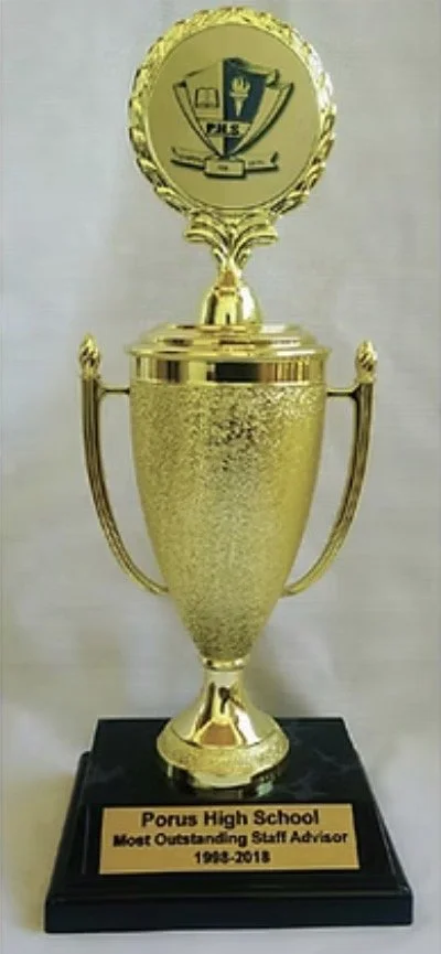 Medium Trophy with Disc Logo