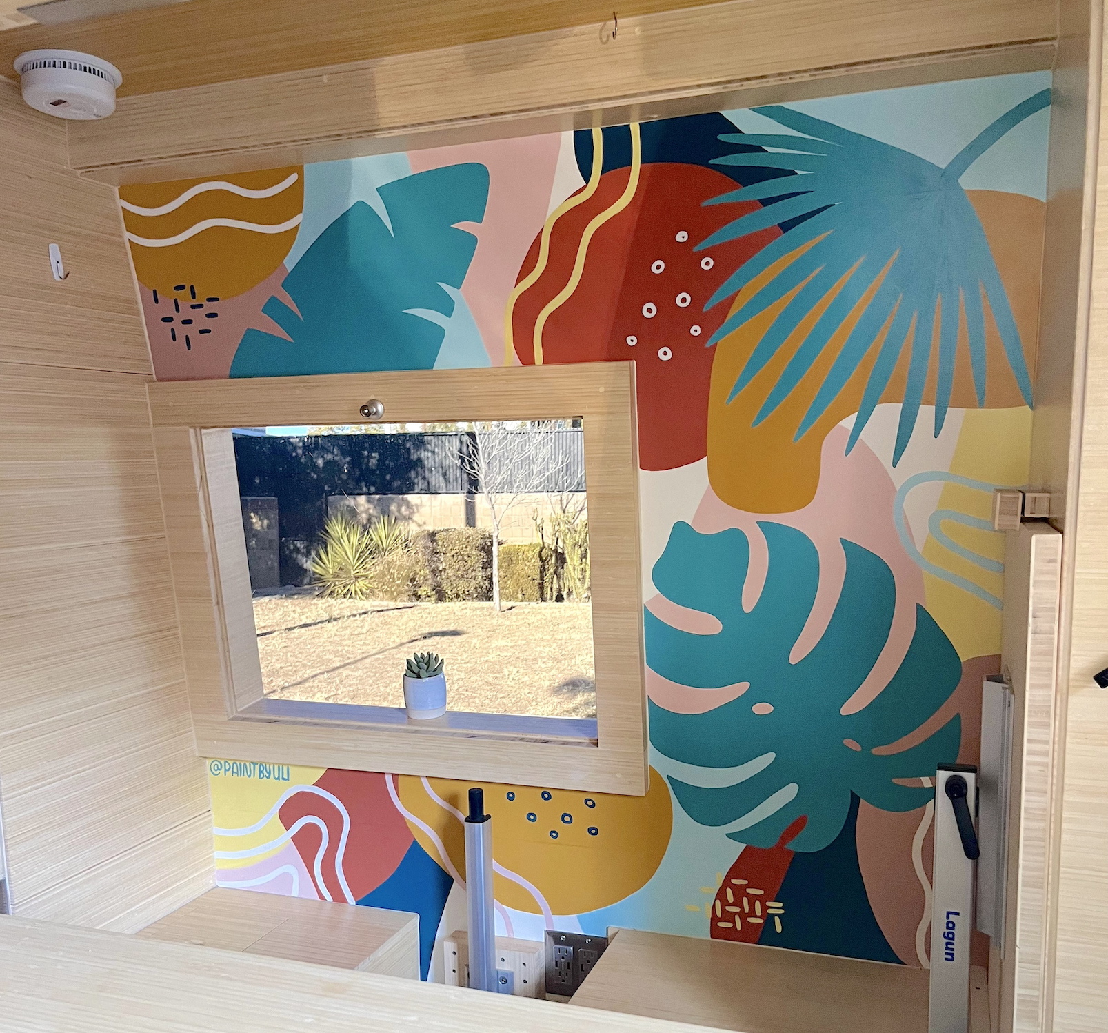 White Rabbit-2022-Mural-4.6x4.1-Uli Smith.png