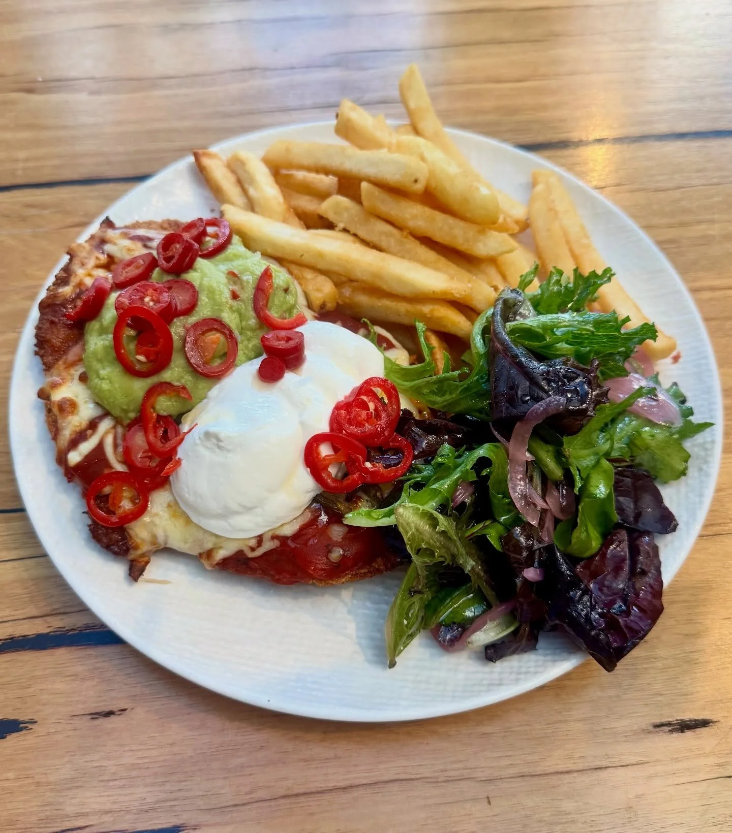 The long weekend might be coming to a close, but we&rsquo;re not slowing down at Hampton Hotel.

Tomorrow it&rsquo;s Parma Night, with parmas from just $20.

Go for the classic parma, or step it up with our Mexican Parma: tomato sugo, ham, mozzarella