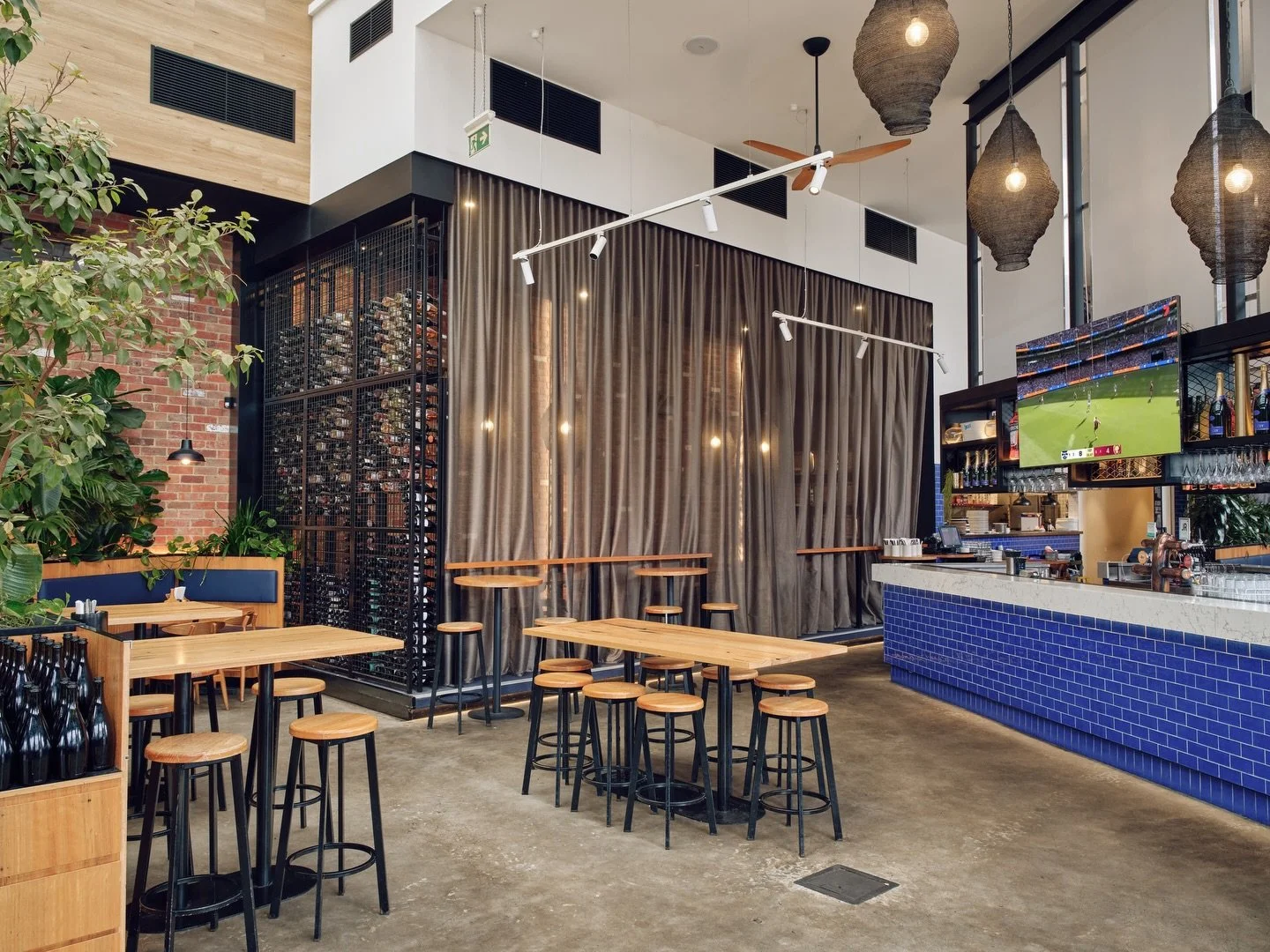 This Saturday, catch the ANZAC Day clash live across all our screens, with $10 Jetty Road pints pouring until the first bounce. Settle in for the afternoon with Happy Hour from 3-5pm, featuring $14 spritzes and $8 selected schooners, wines and spirit