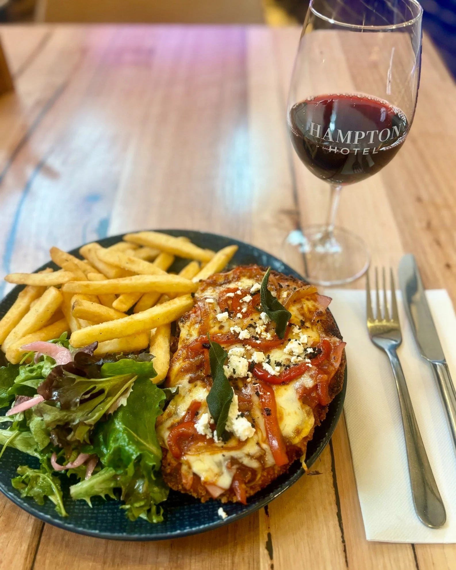 Make it Parma Night for dinner tonight!

From 5pm every Tuesday, tuck into a parma from just $22 served with chips and a side salad. Stick with a classic parma or try our Parma of the Week. This week we're serving up a Mediterranean Parma with pepero