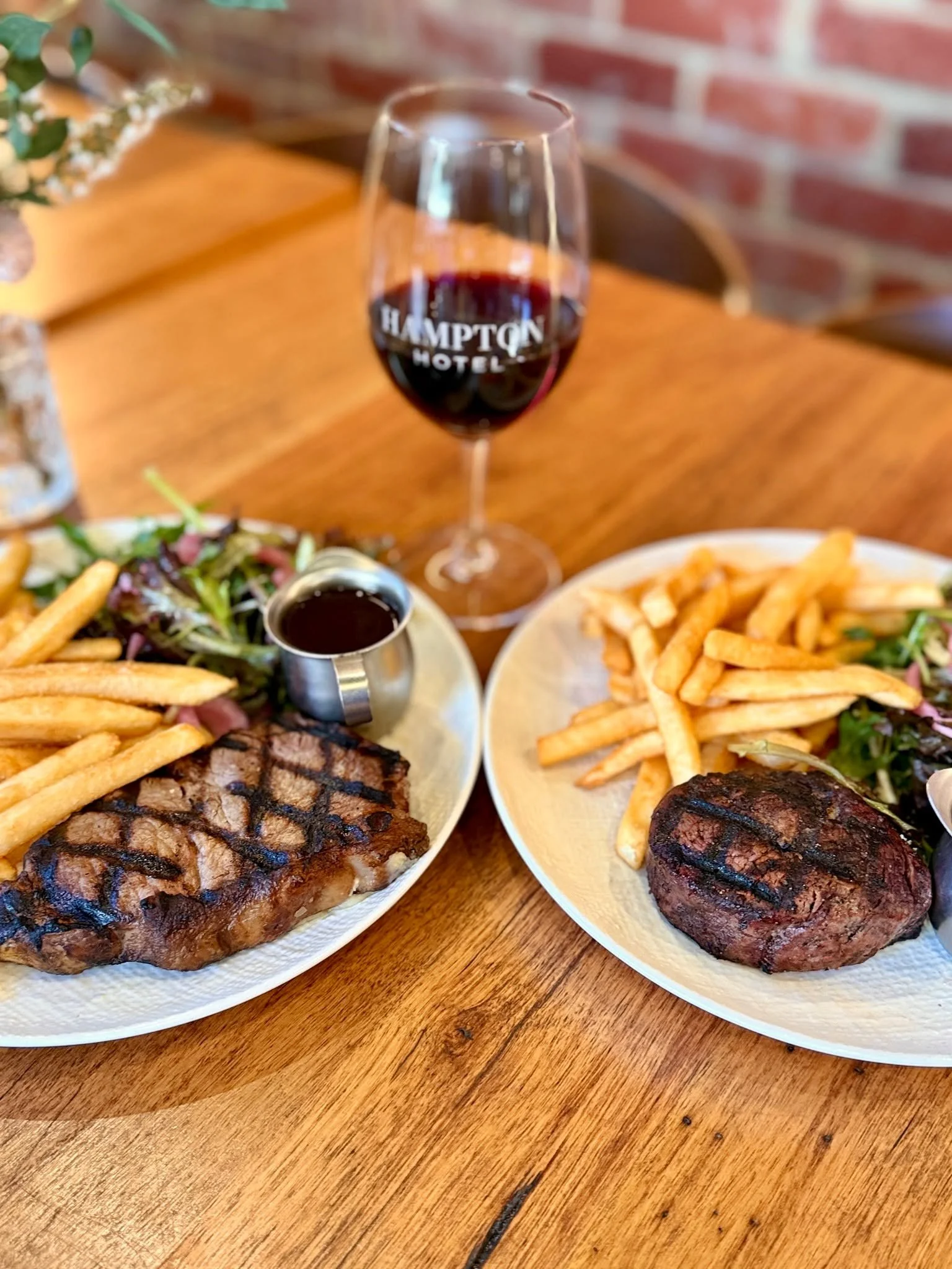 Here&rsquo;s a very good reason to join us for dinner tonight: it&rsquo;s Steak Night.

From 5pm, choose our 250g Porterhouse for $25 or step it up to the 250g Eye Fillet for $35, both cooked just how you like it and served with beer battered chips, 