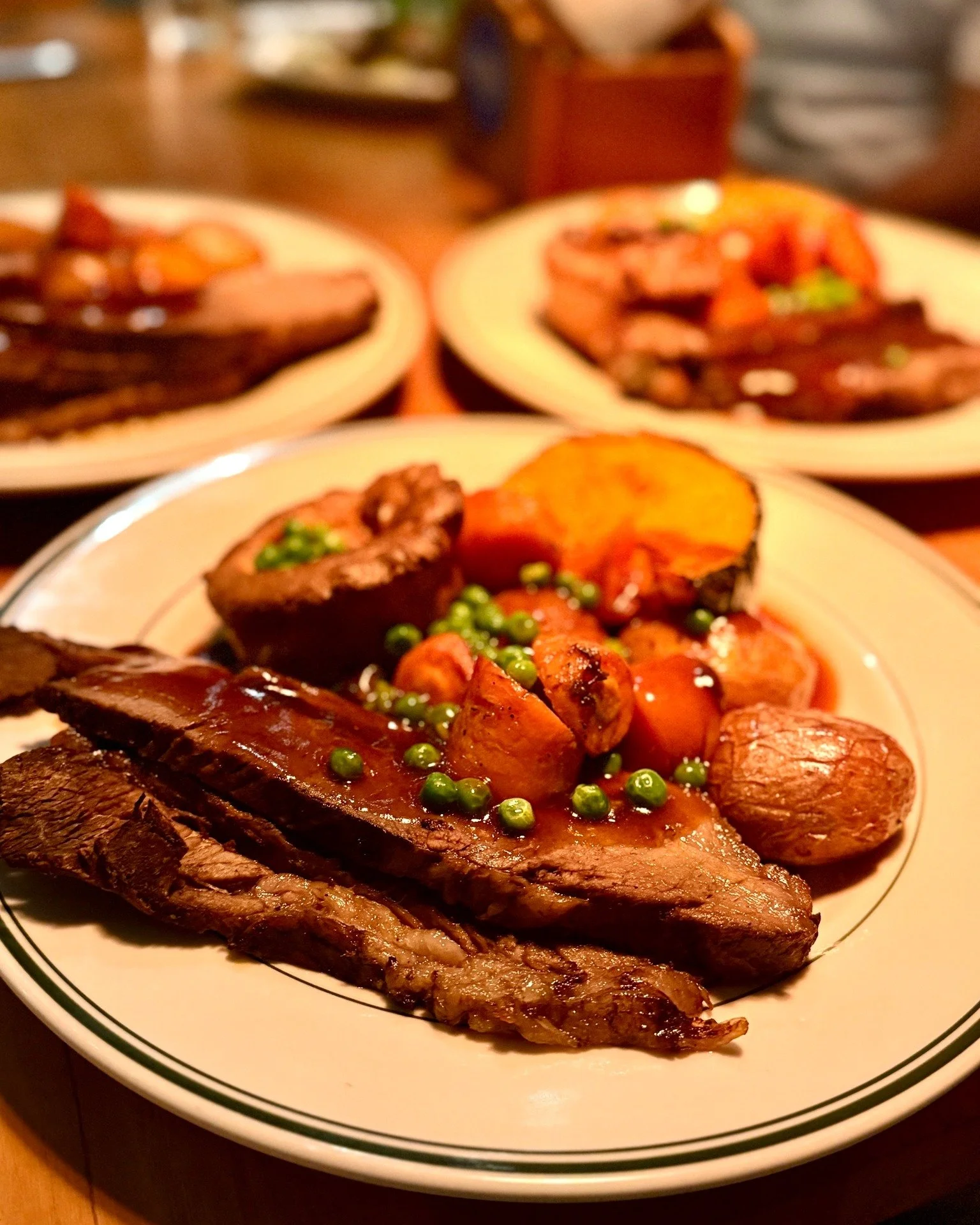A perfect spring Sunday calls for ice-cold drinks and a pub feed.

Come make an afternoon of it with $15 margaritas and our Sunday Roast with all the trimmings for $30 a plate.

Grab a table, order a round and settle in for Sunday at your local.