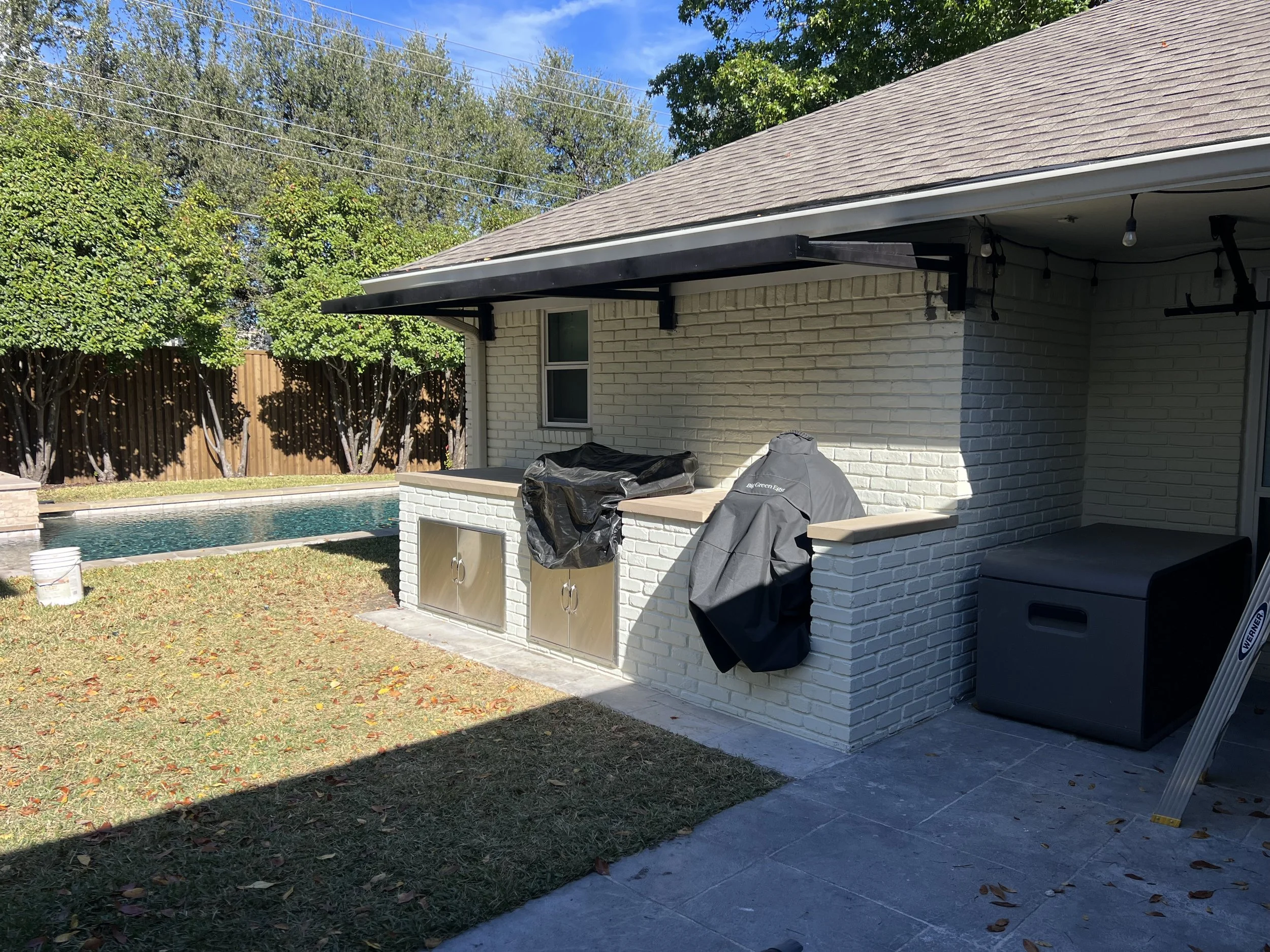 Awning for outdoor kitchen